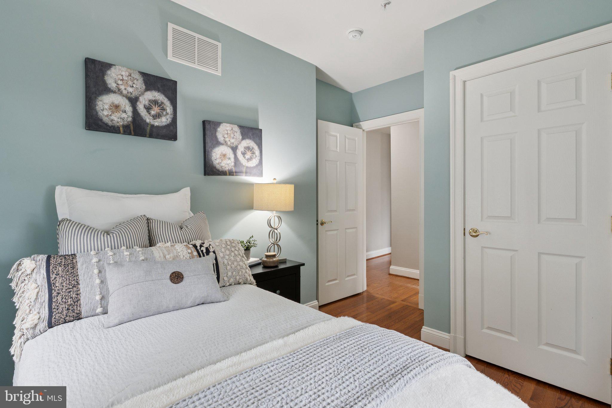 COURTYARDS AT WEST 222 - Residential