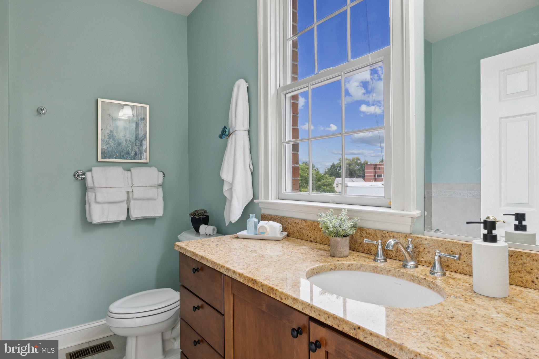 COURTYARDS AT WEST 222 - Residential