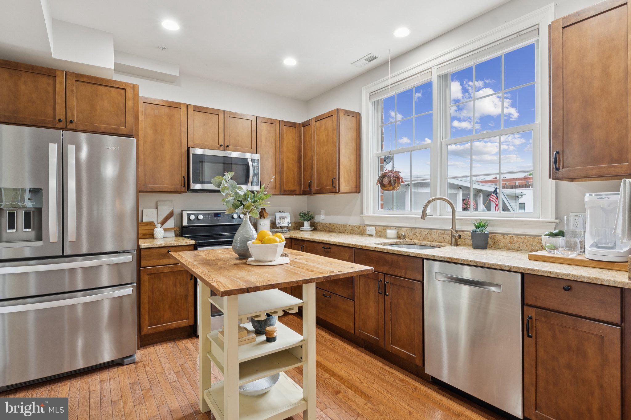 COURTYARDS AT WEST 222 - Residential