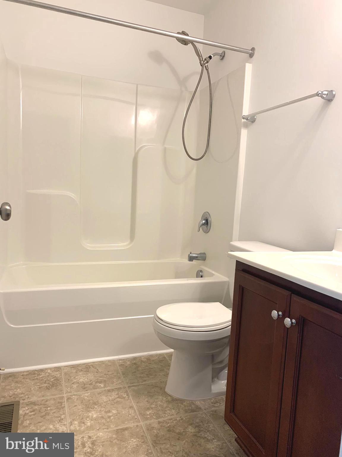 LADYSMITH VILLAGE - Residential Lease