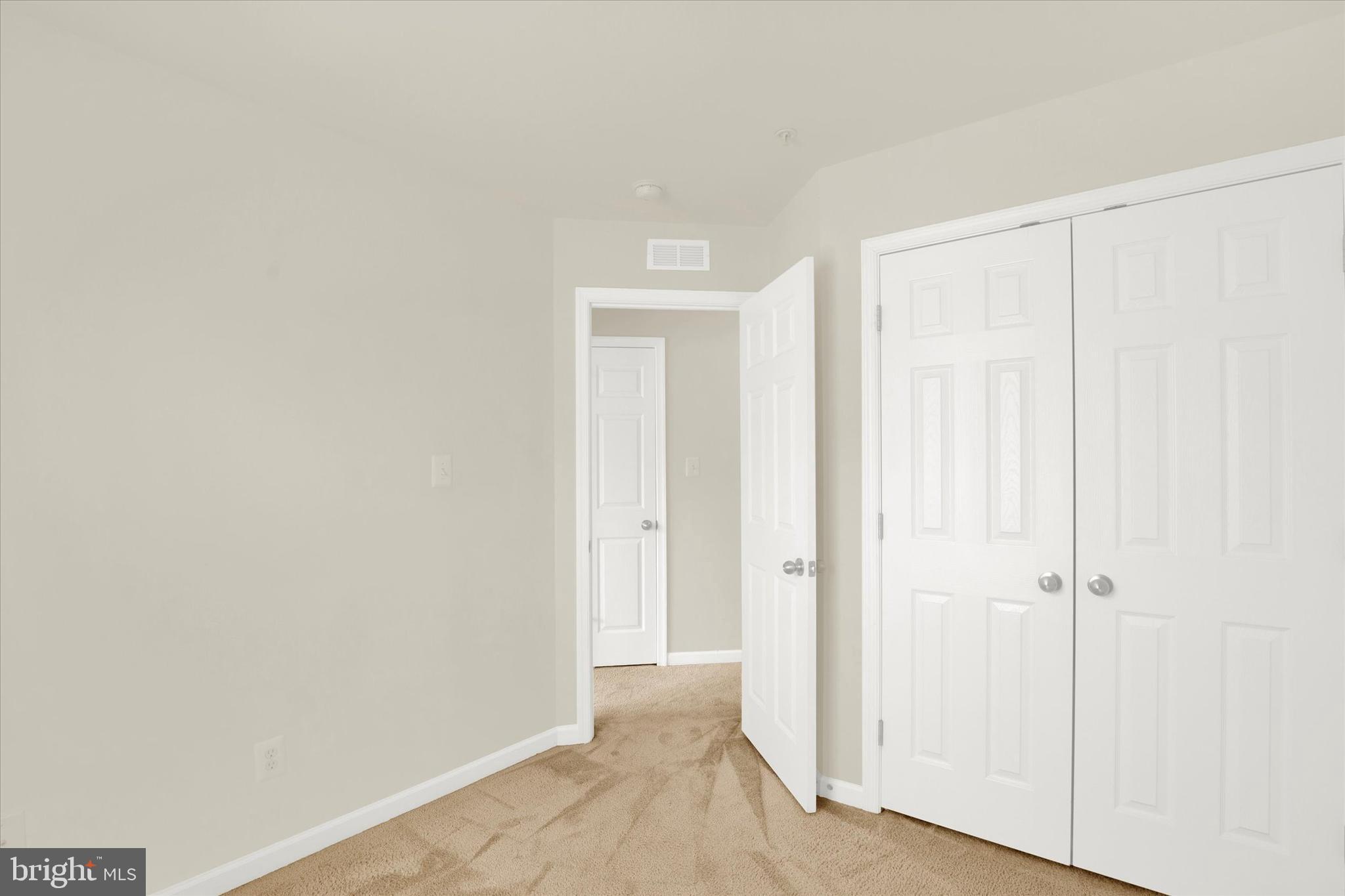 HOLLY WOODS - Residential Lease