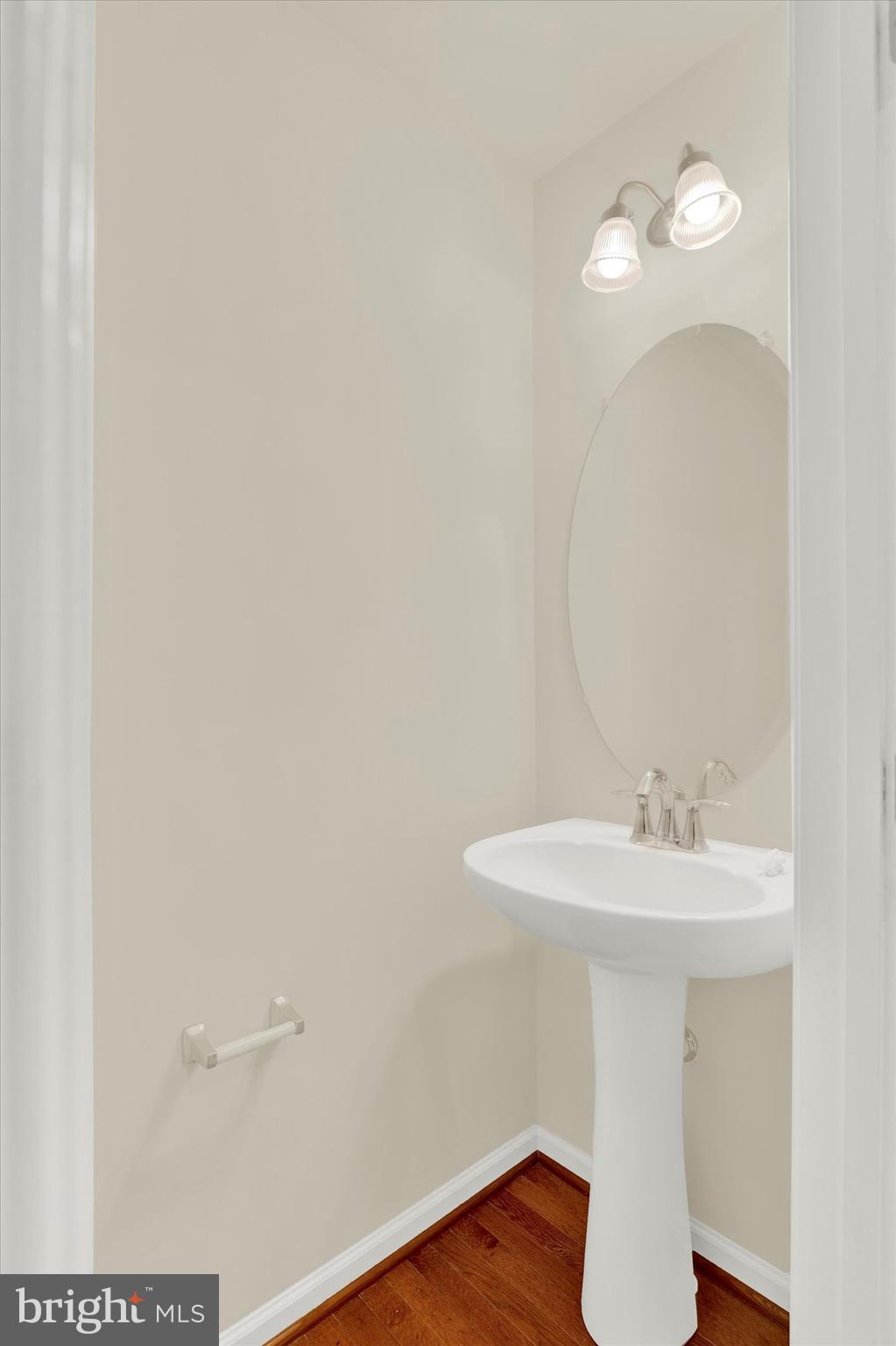 HOLLY WOODS - Residential Lease