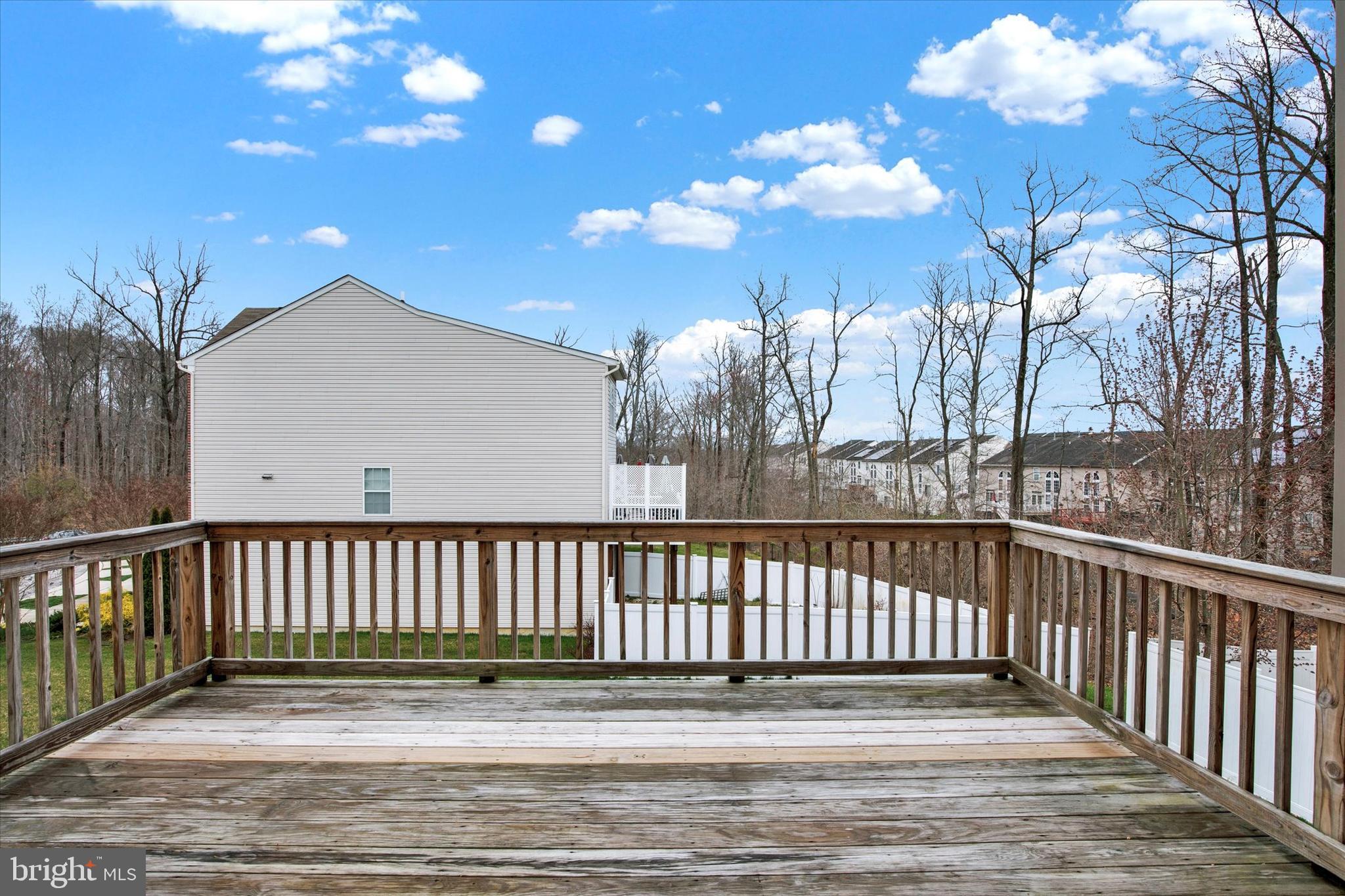 HOLLY WOODS - Residential Lease