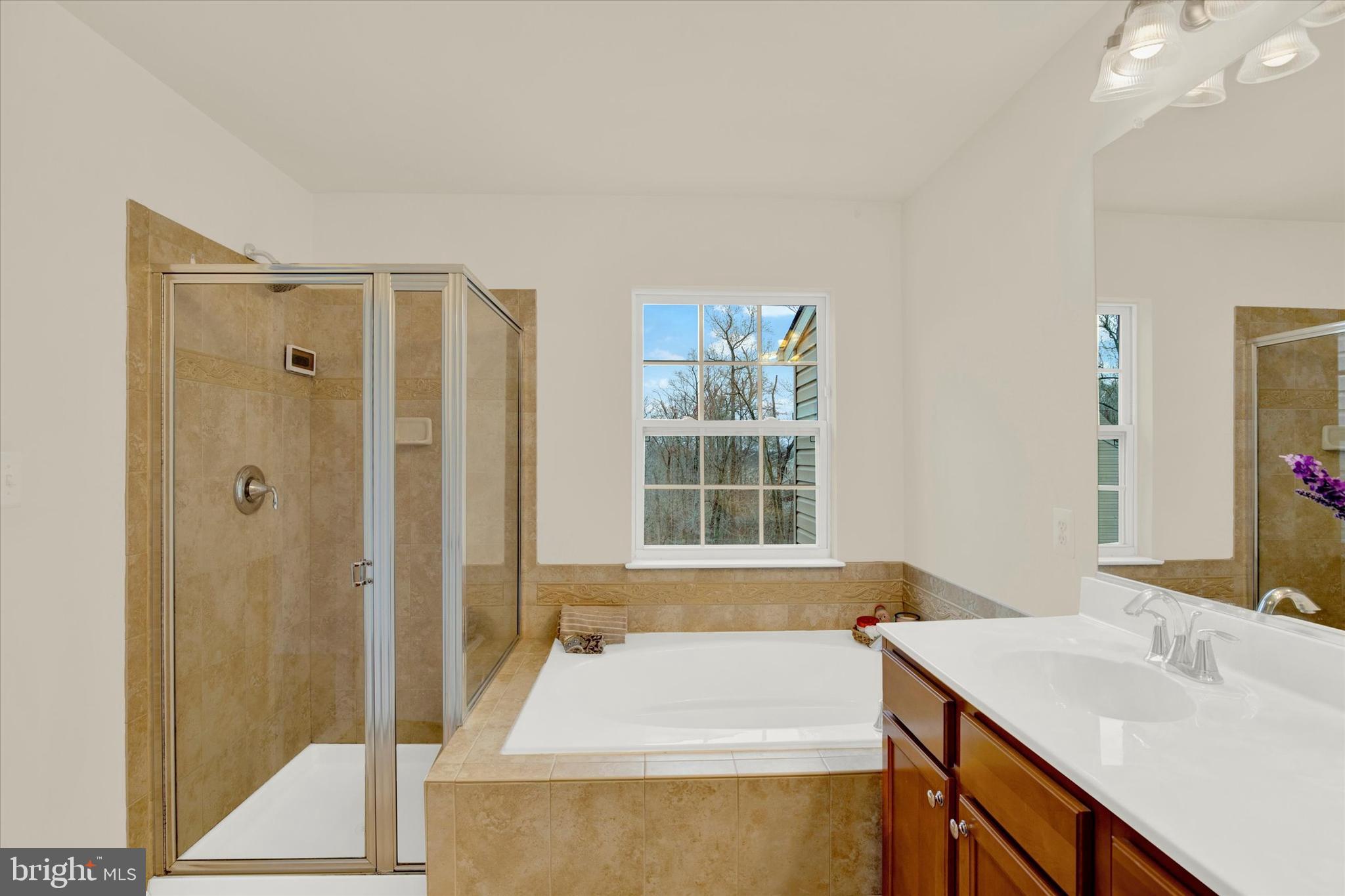 HOLLY WOODS - Residential Lease