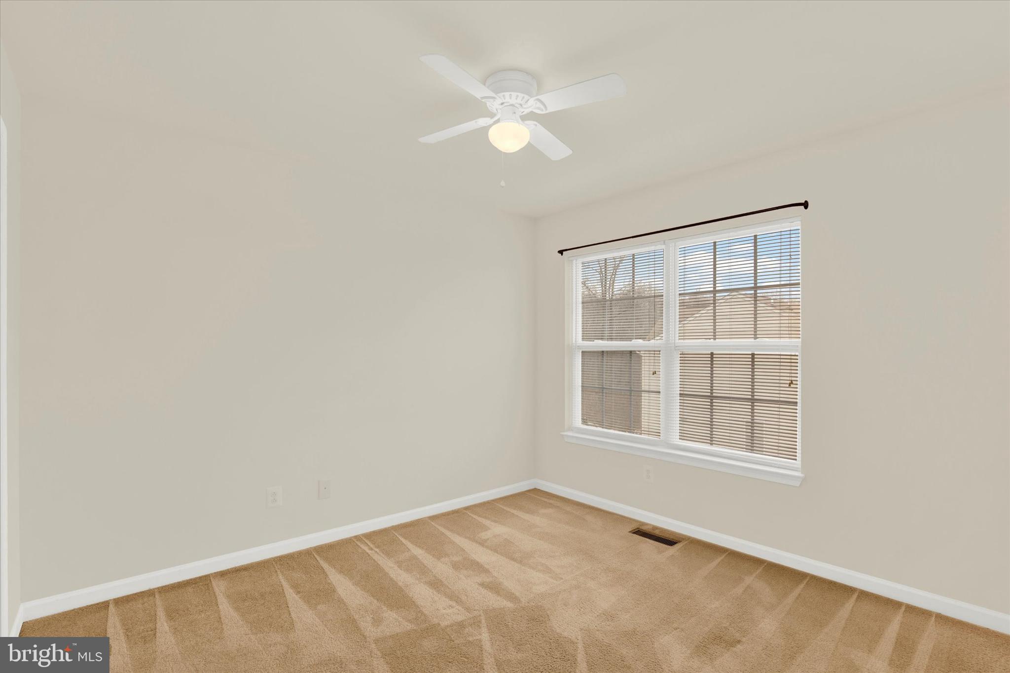 HOLLY WOODS - Residential Lease