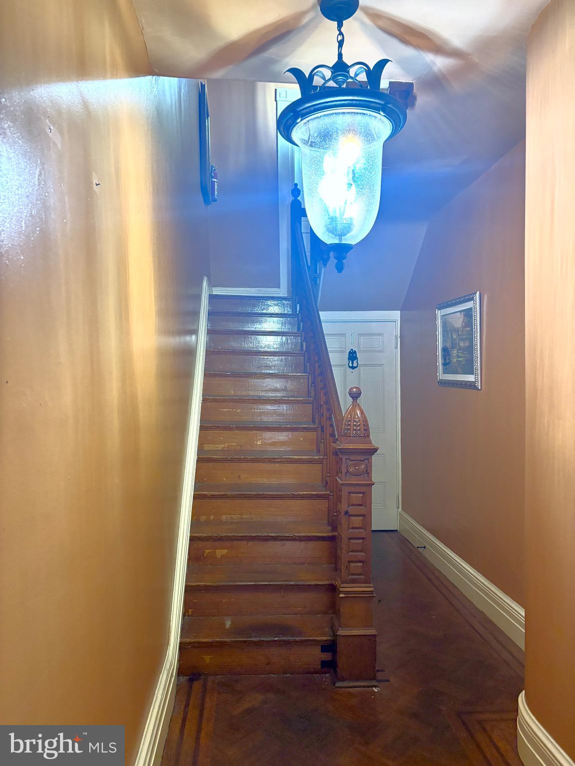 CHESTNUT HILL - Residential