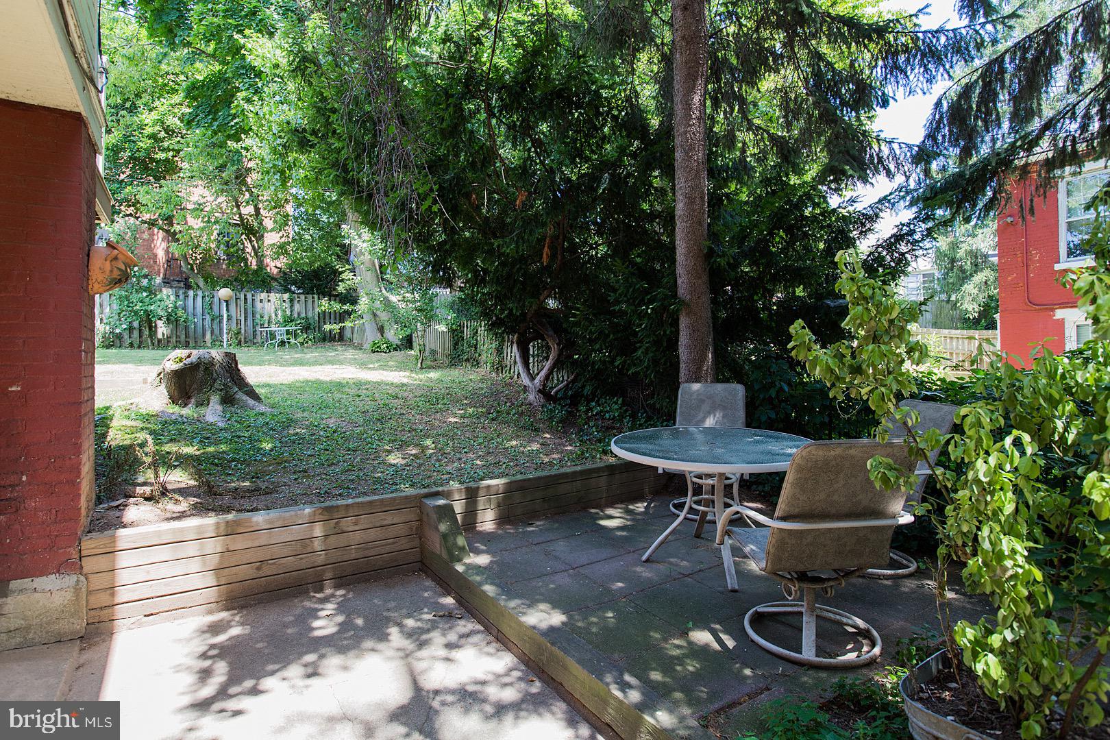 CHESTNUT HILL - Residential