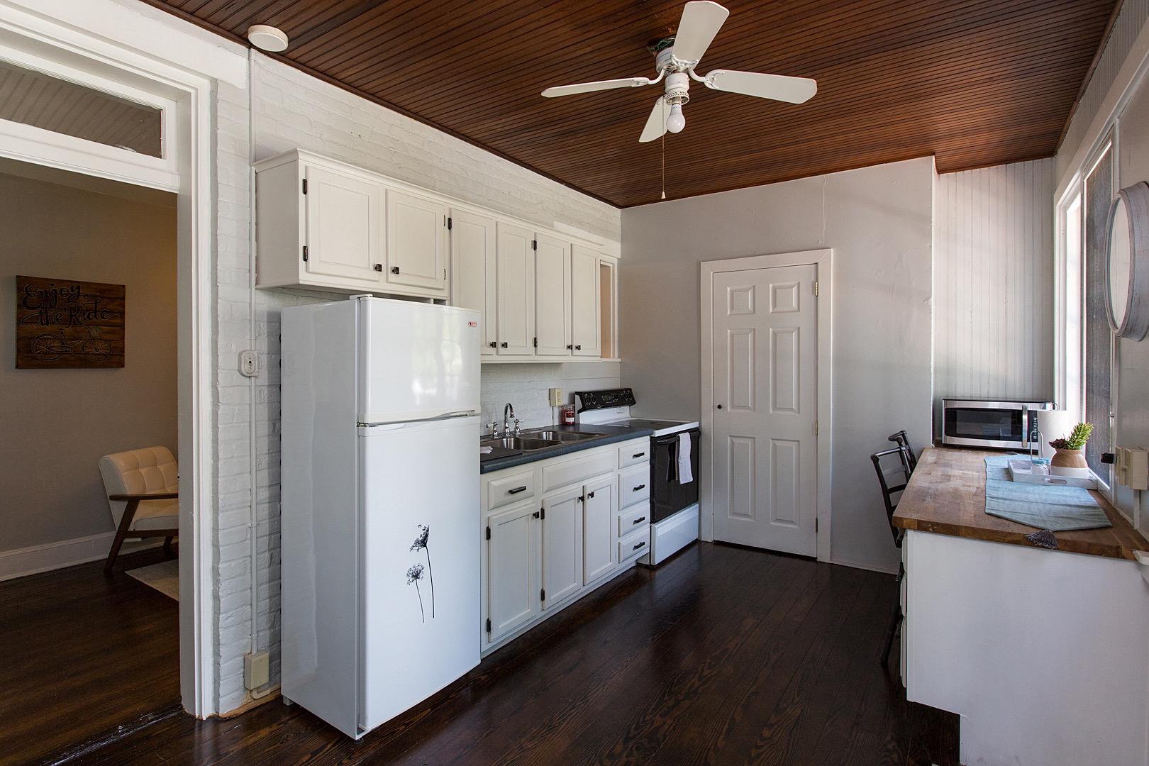 CHESTNUT HILL - Residential