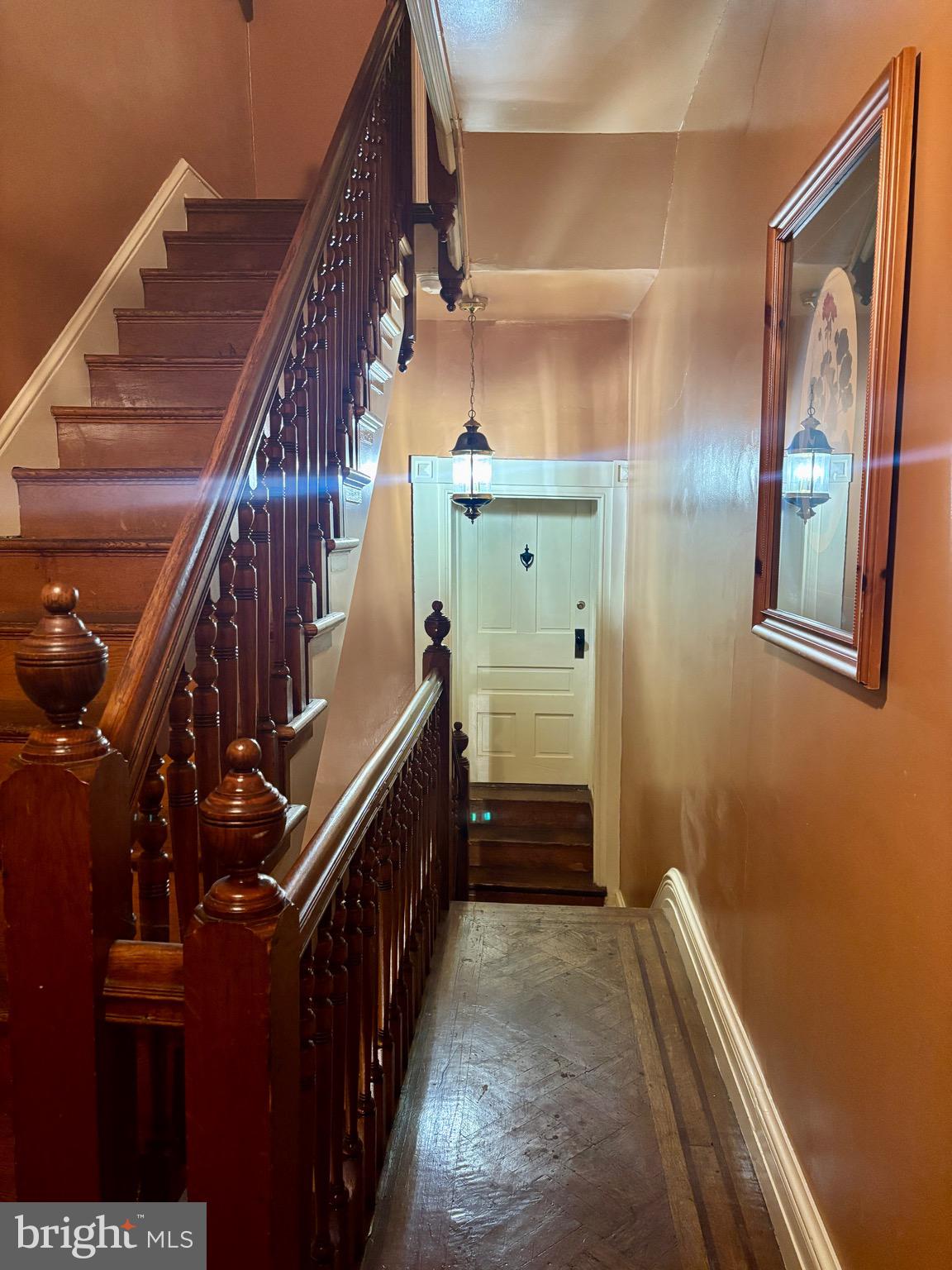 CHESTNUT HILL - Residential