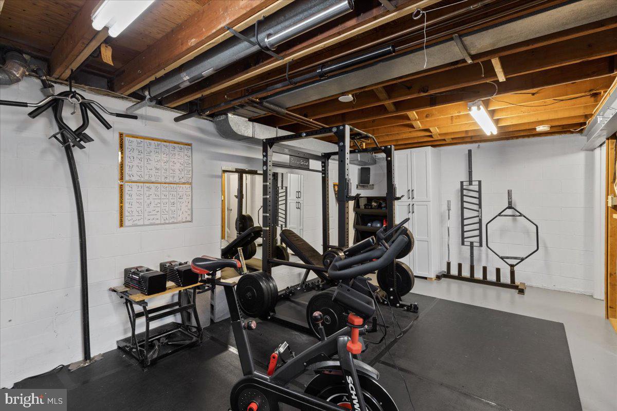 WESTMORELAND SQUARE - Residential