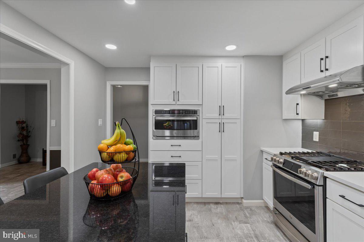 WESTMORELAND SQUARE - Residential