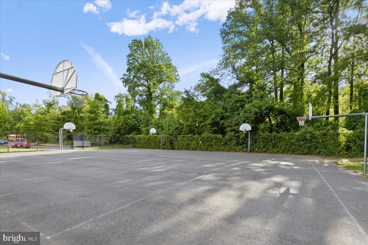 WESTMORELAND SQUARE - Residential