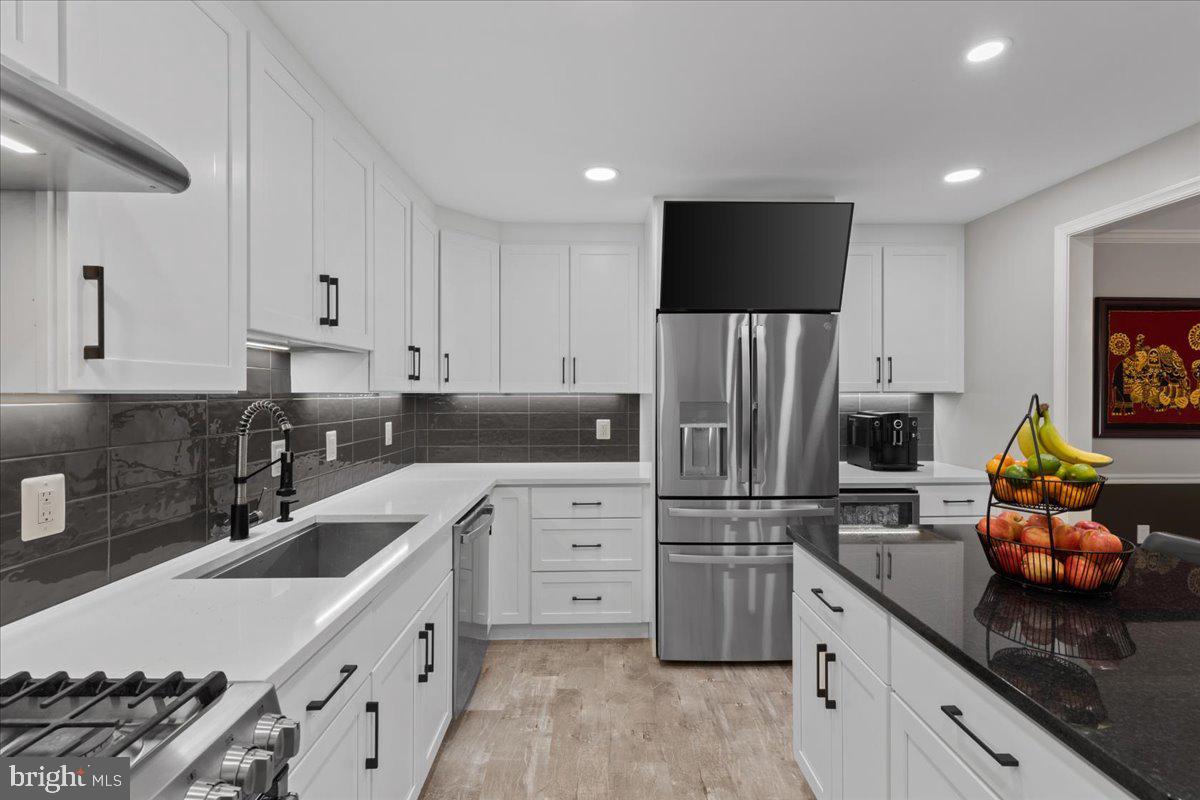 WESTMORELAND SQUARE - Residential