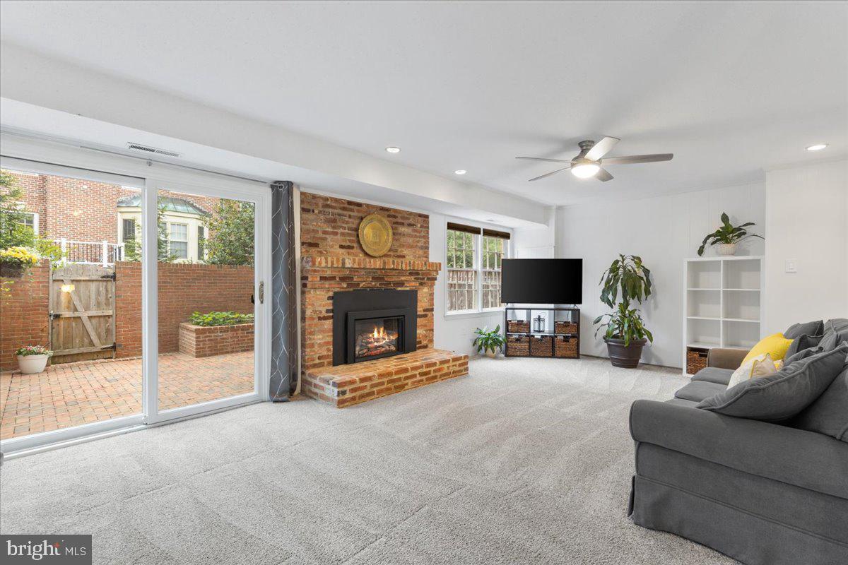 WESTMORELAND SQUARE - Residential