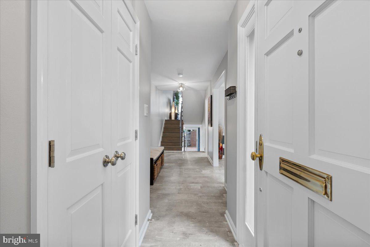 WESTMORELAND SQUARE - Residential