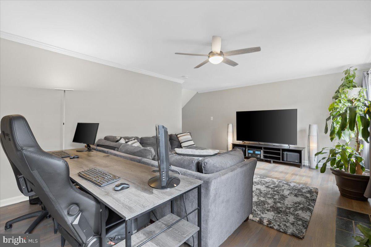 WESTMORELAND SQUARE - Residential