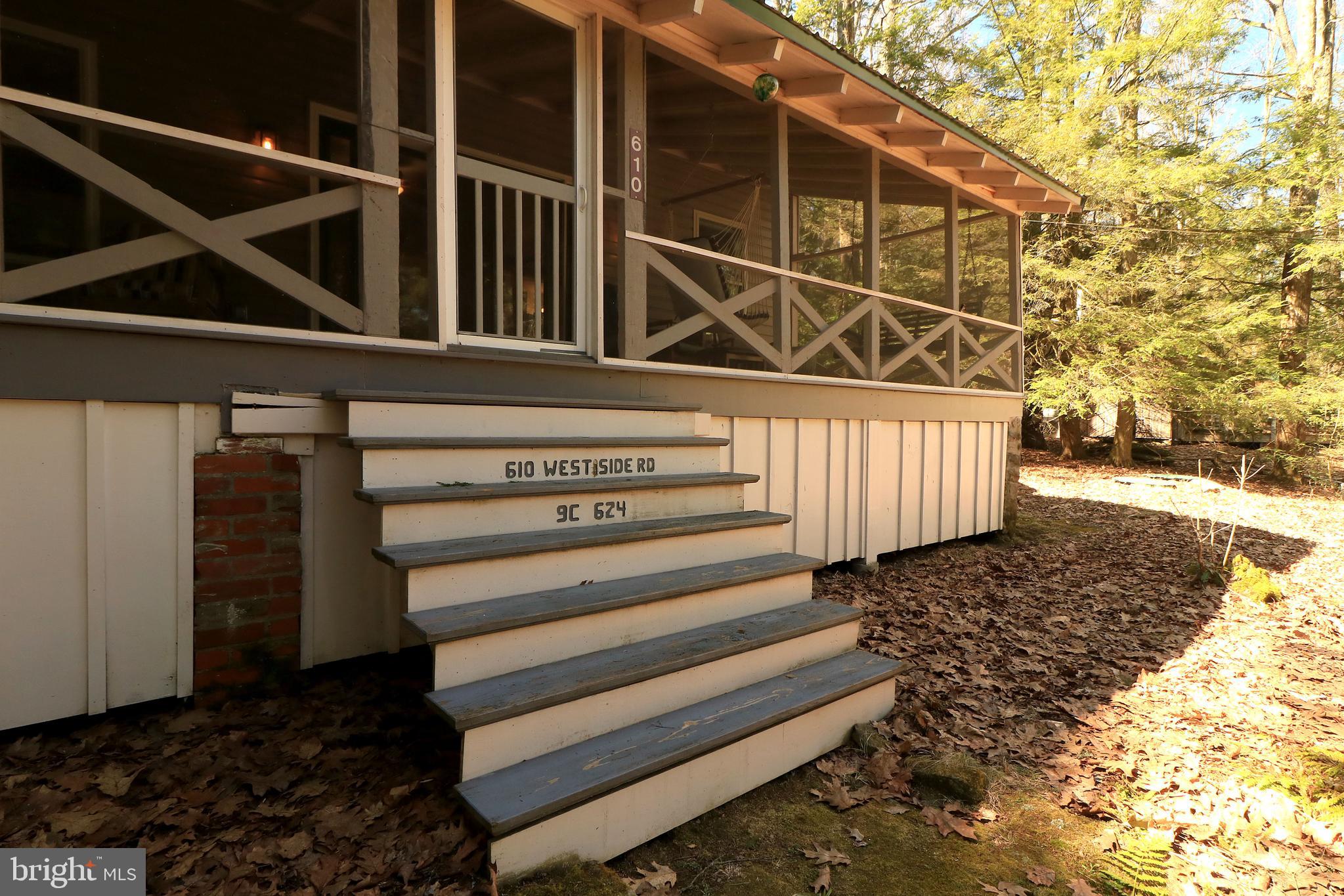 BLACK MOSHANNON - Residential