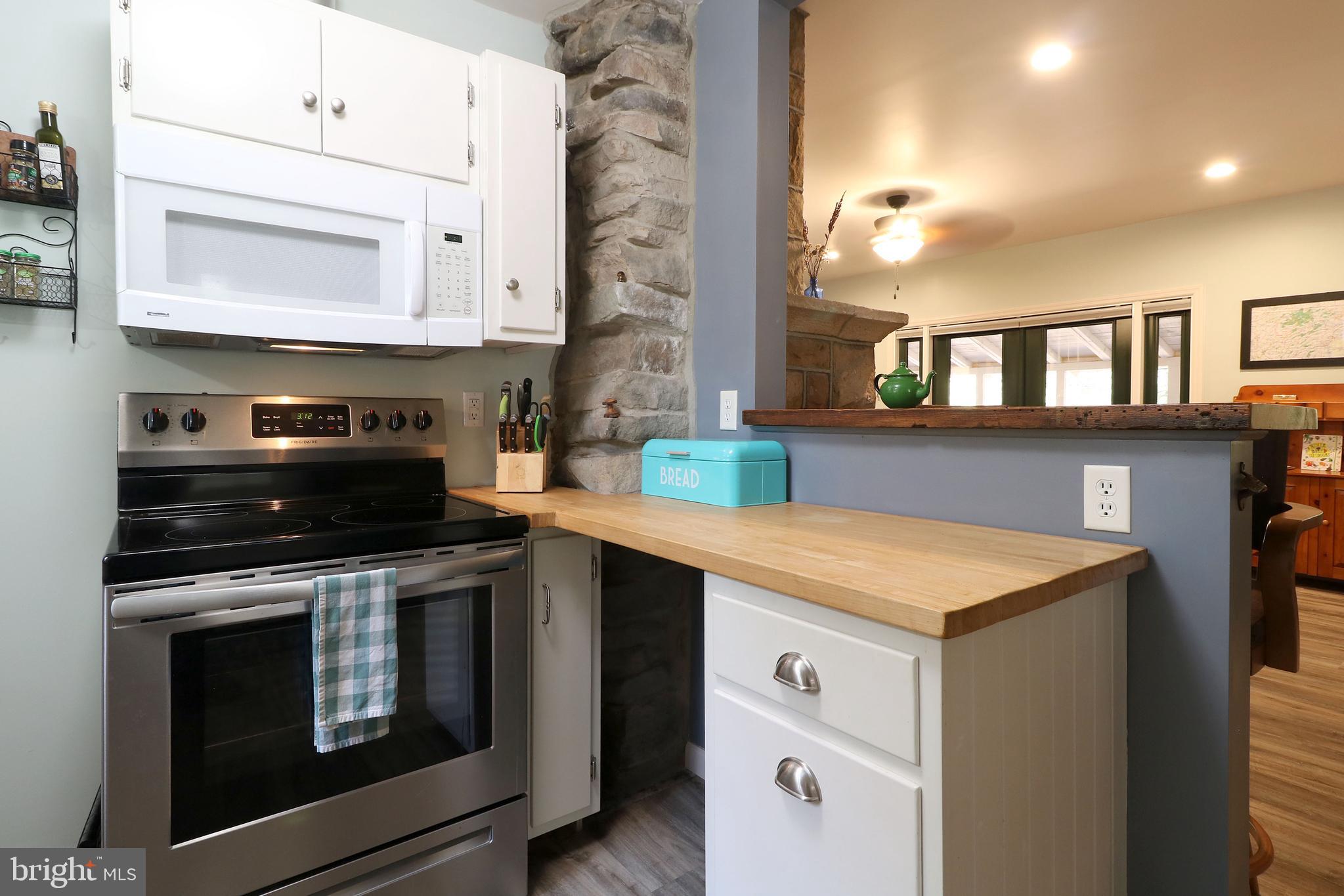 BLACK MOSHANNON - Residential