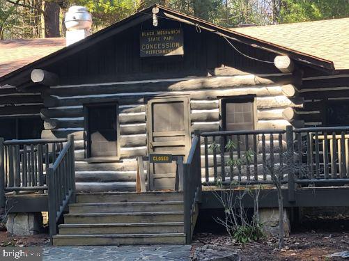 BLACK MOSHANNON - Residential