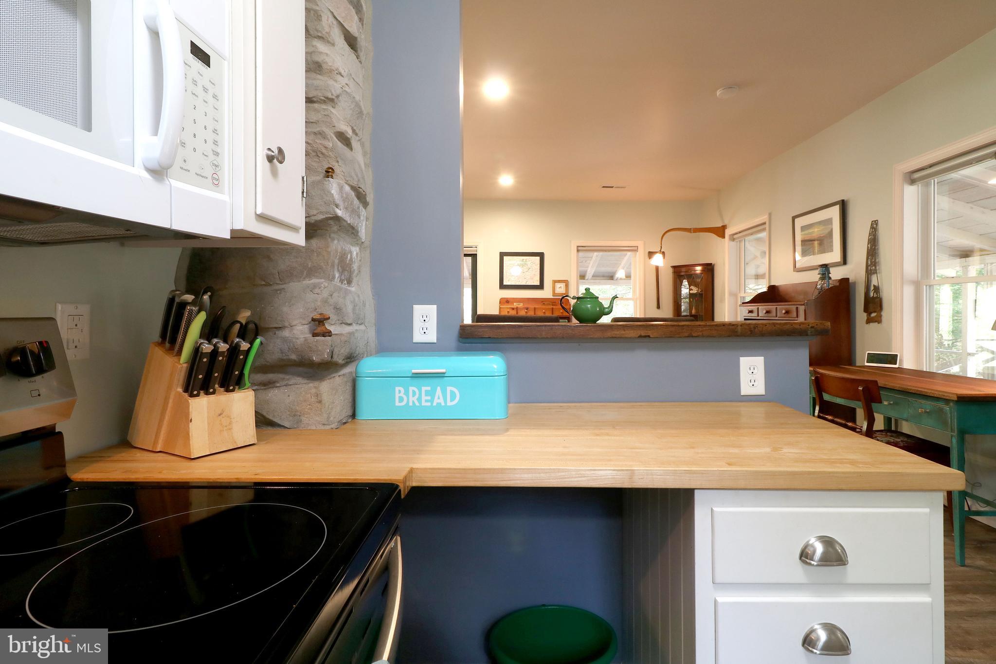 BLACK MOSHANNON - Residential