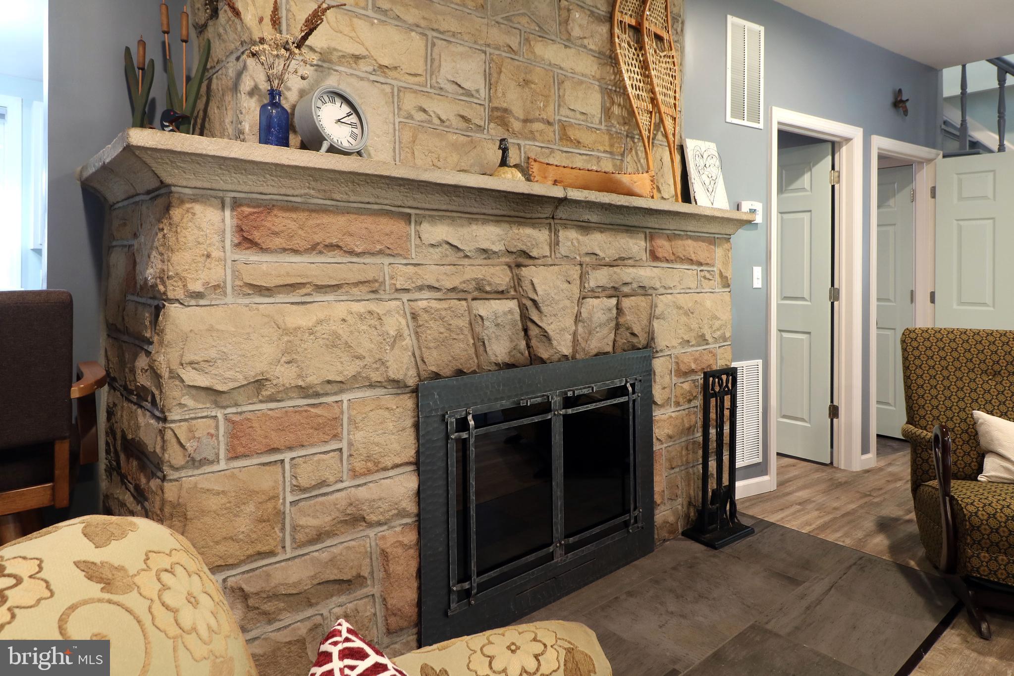 BLACK MOSHANNON - Residential