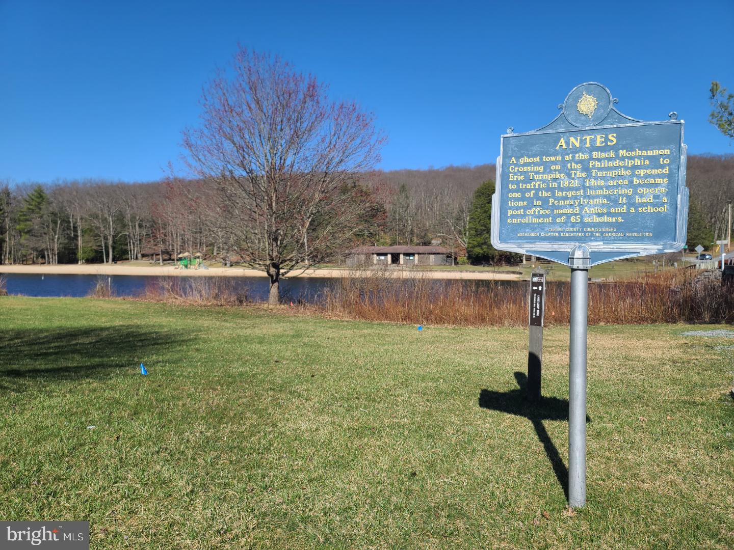 BLACK MOSHANNON - Residential