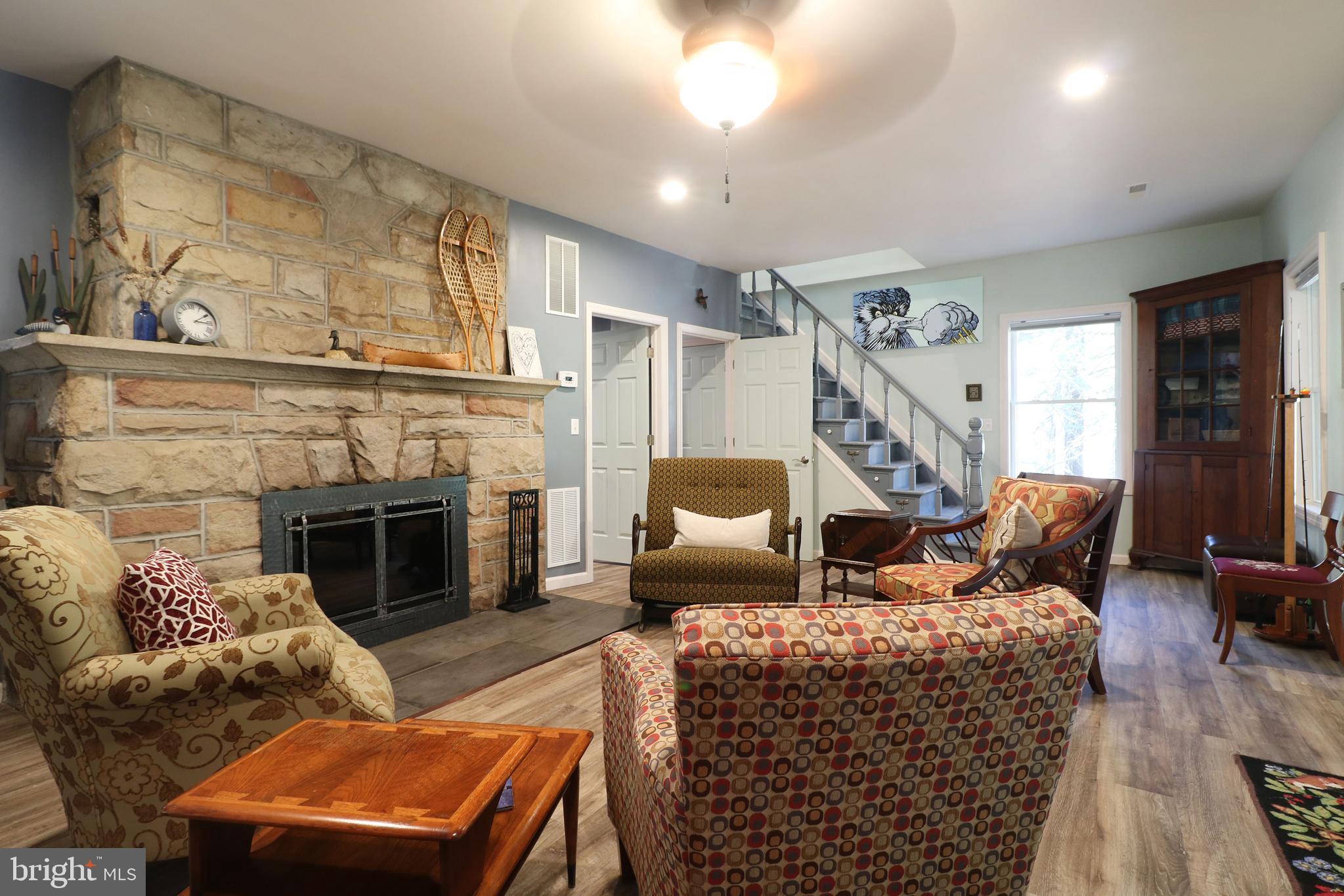 BLACK MOSHANNON - Residential