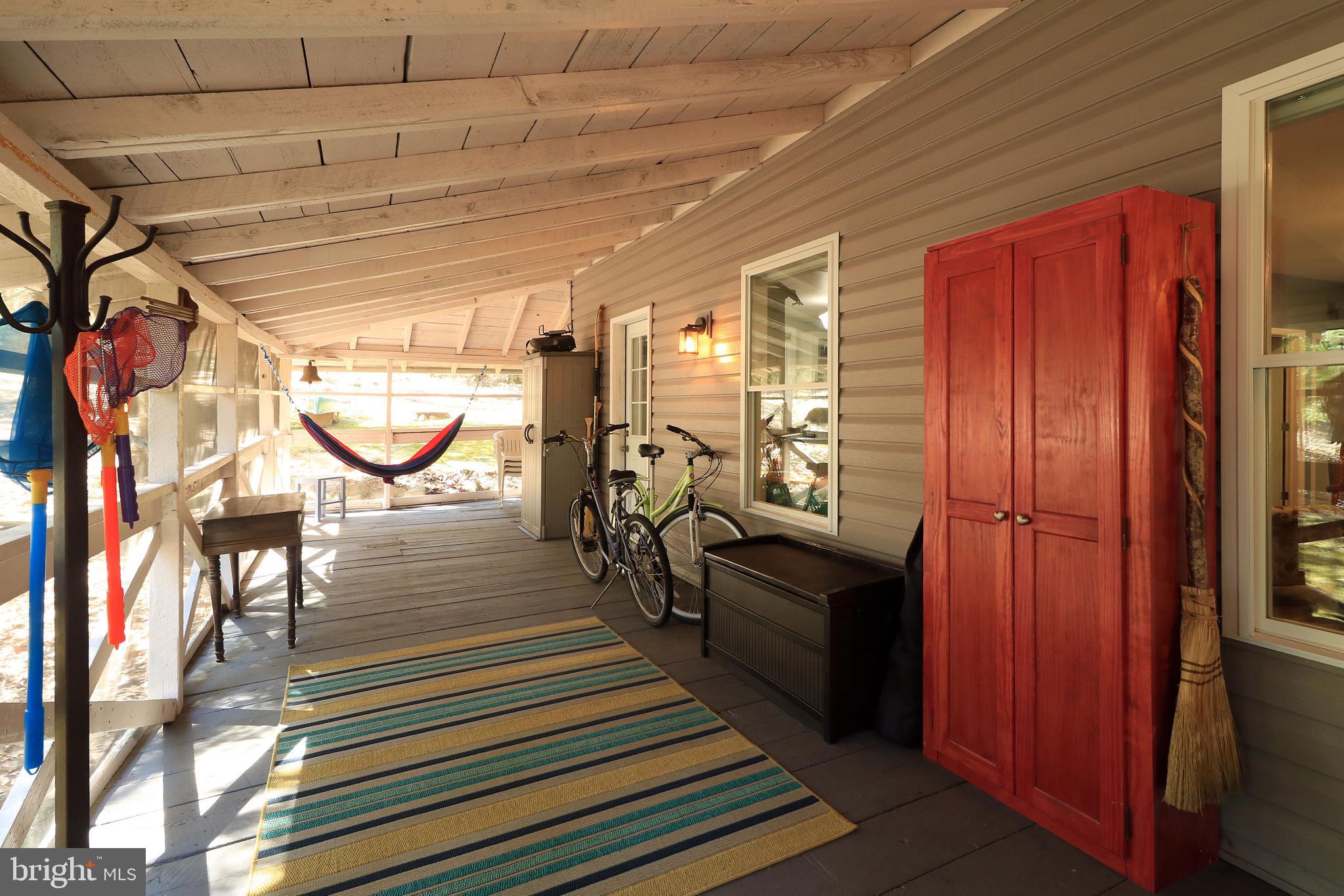 BLACK MOSHANNON - Residential