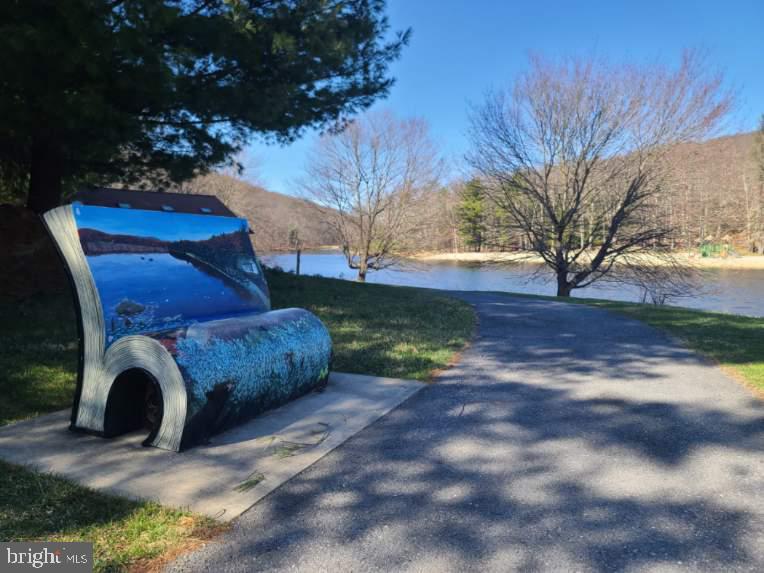 BLACK MOSHANNON - Residential