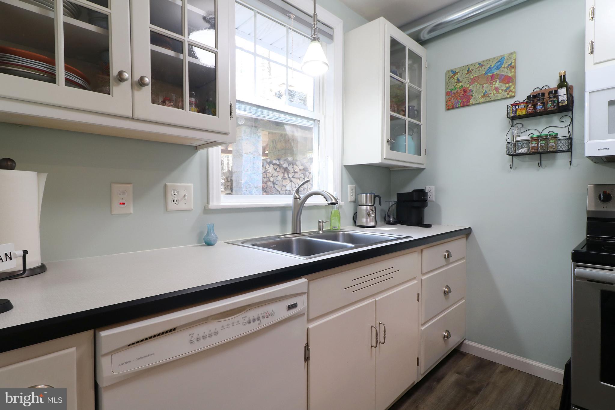 BLACK MOSHANNON - Residential