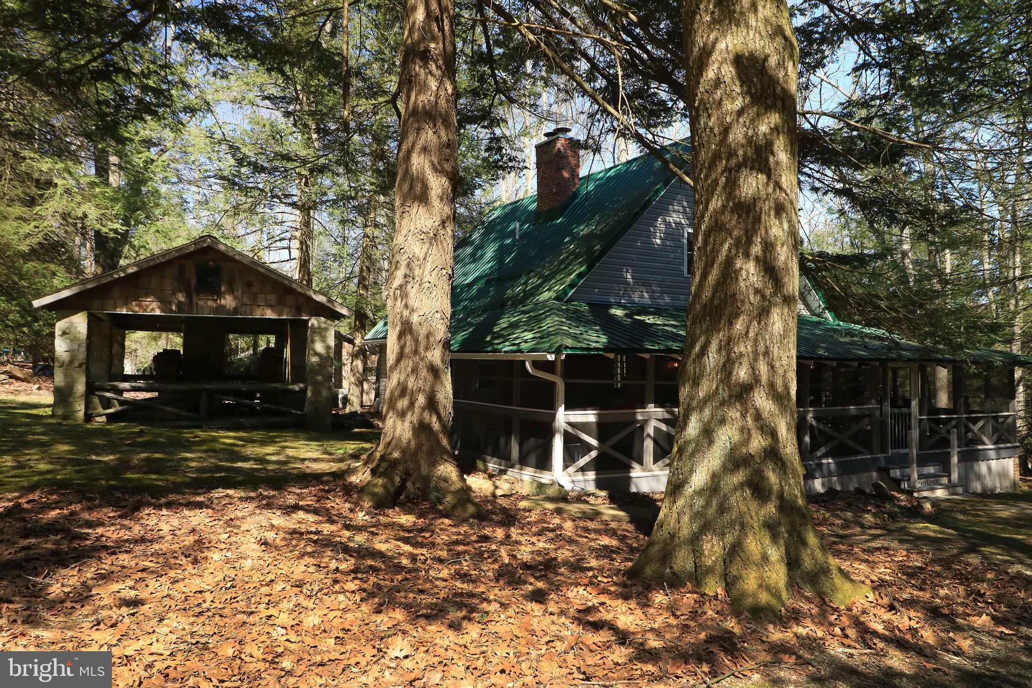 BLACK MOSHANNON - Residential