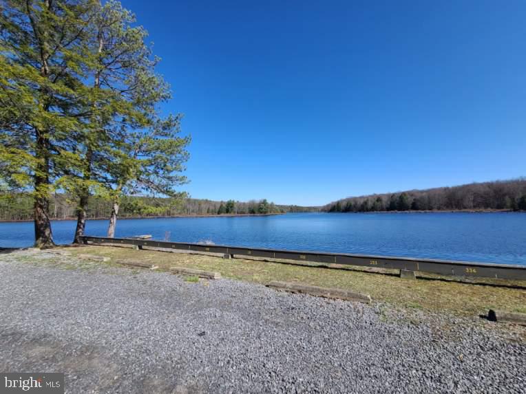 BLACK MOSHANNON - Residential