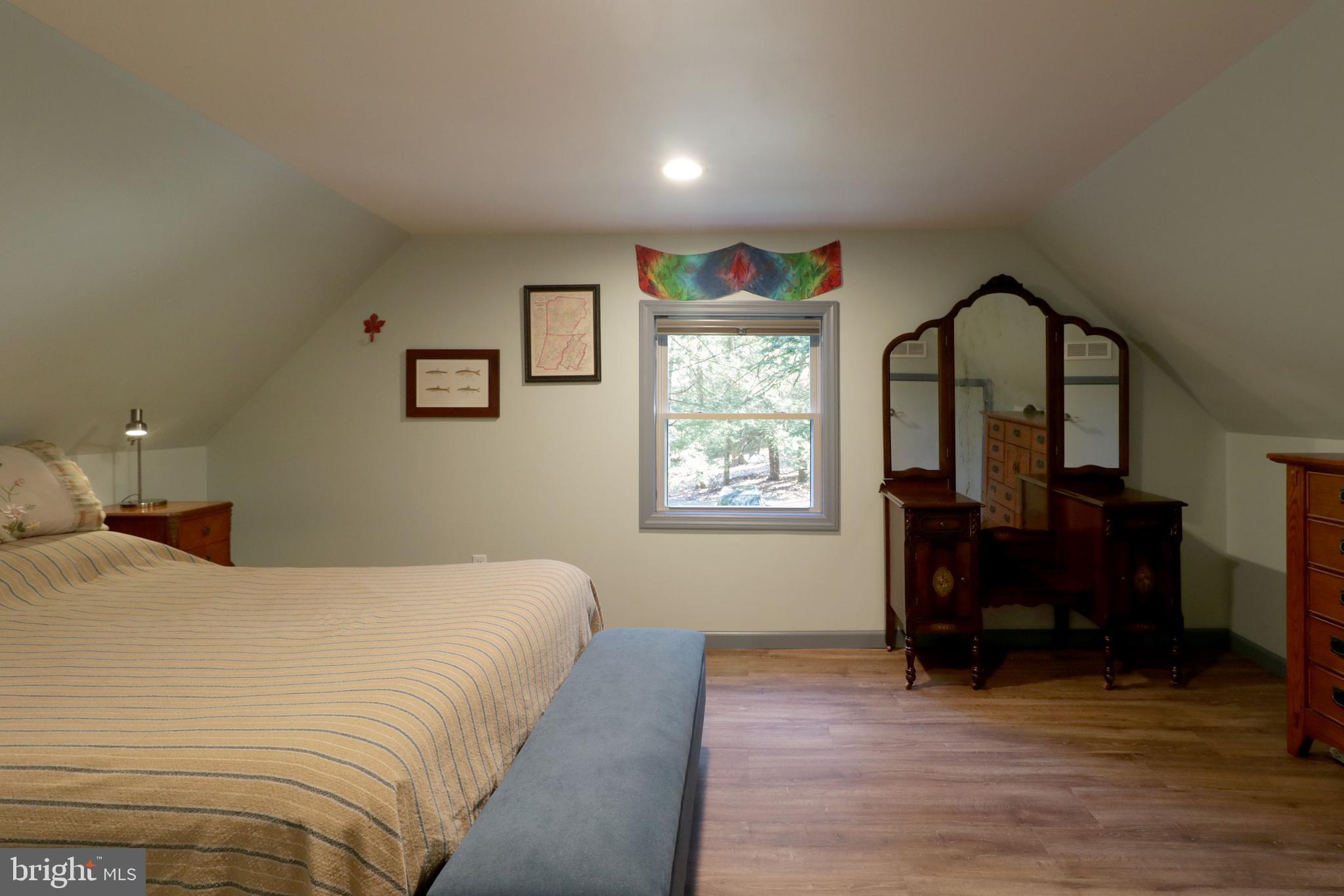 BLACK MOSHANNON - Residential