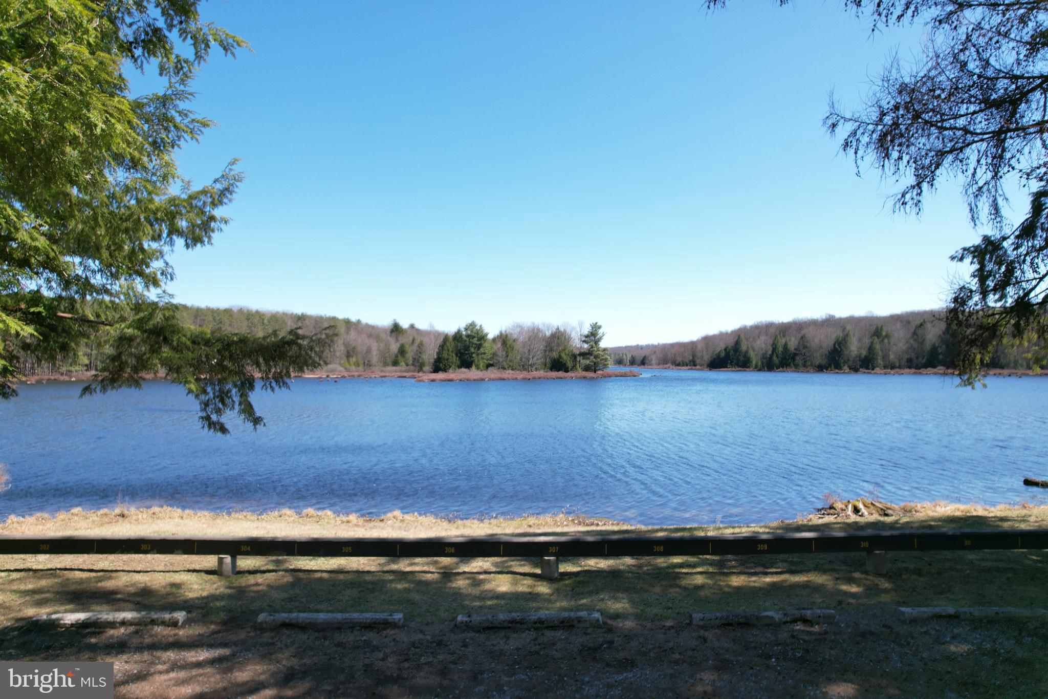 BLACK MOSHANNON - Residential