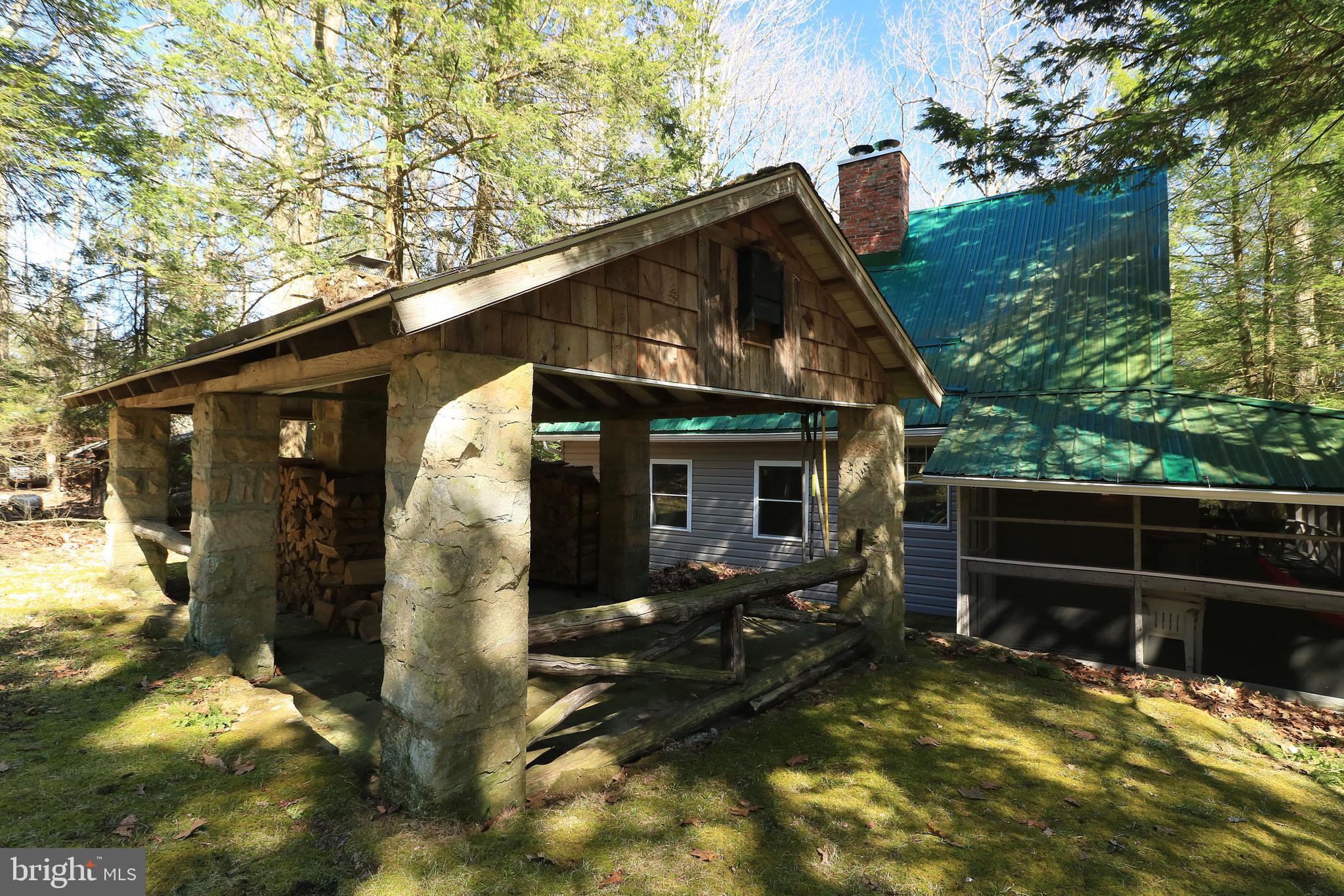 BLACK MOSHANNON - Residential