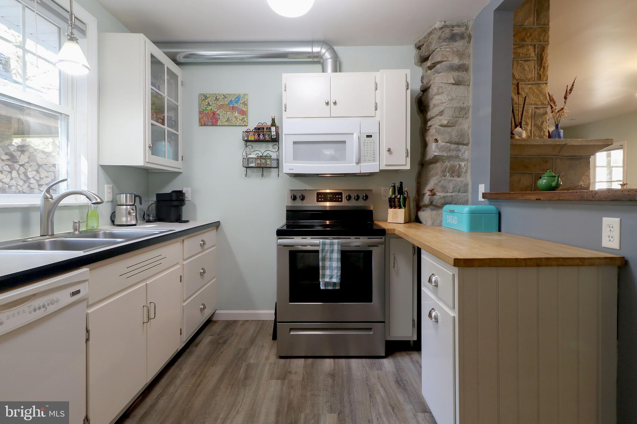 BLACK MOSHANNON - Residential