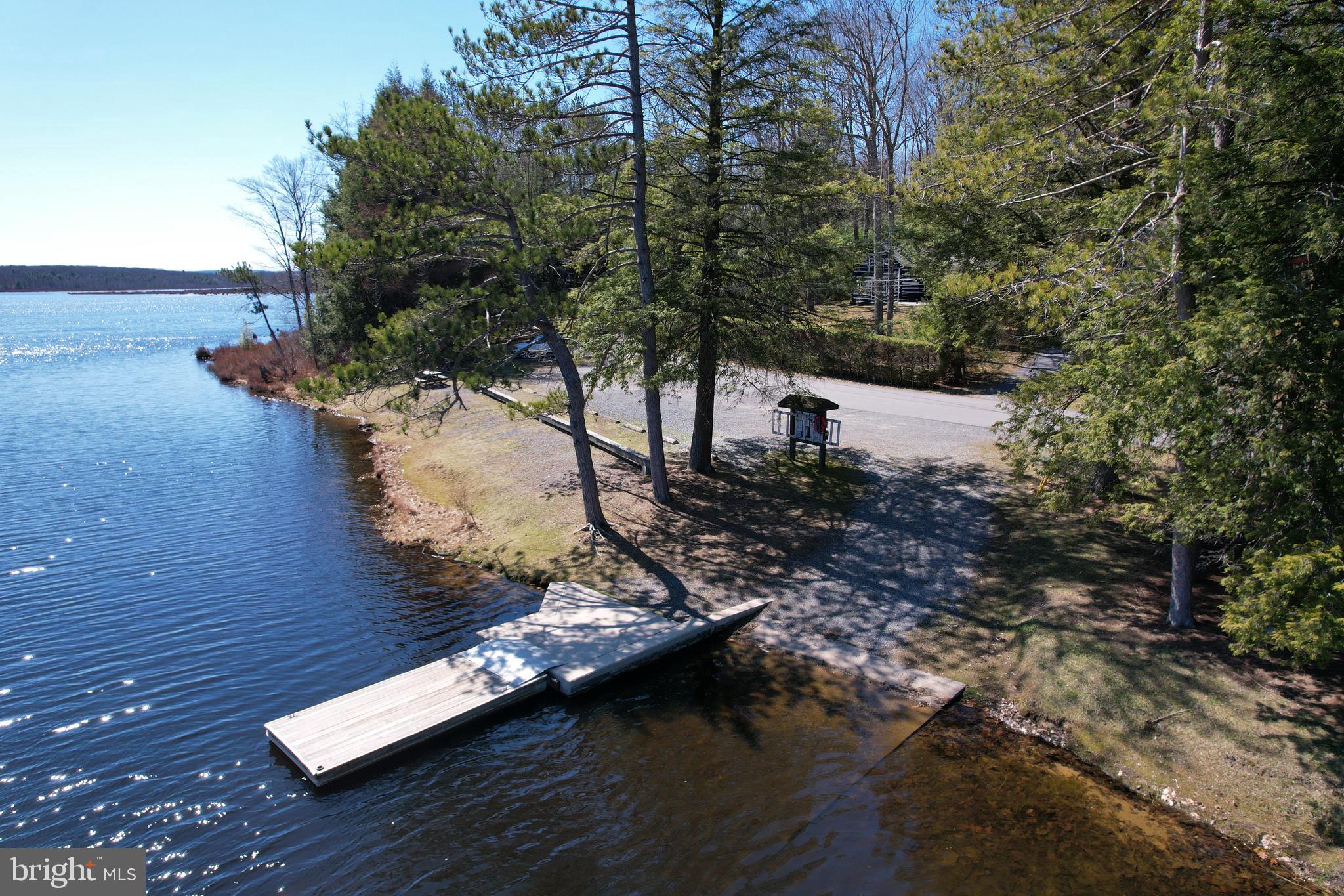 BLACK MOSHANNON - Residential