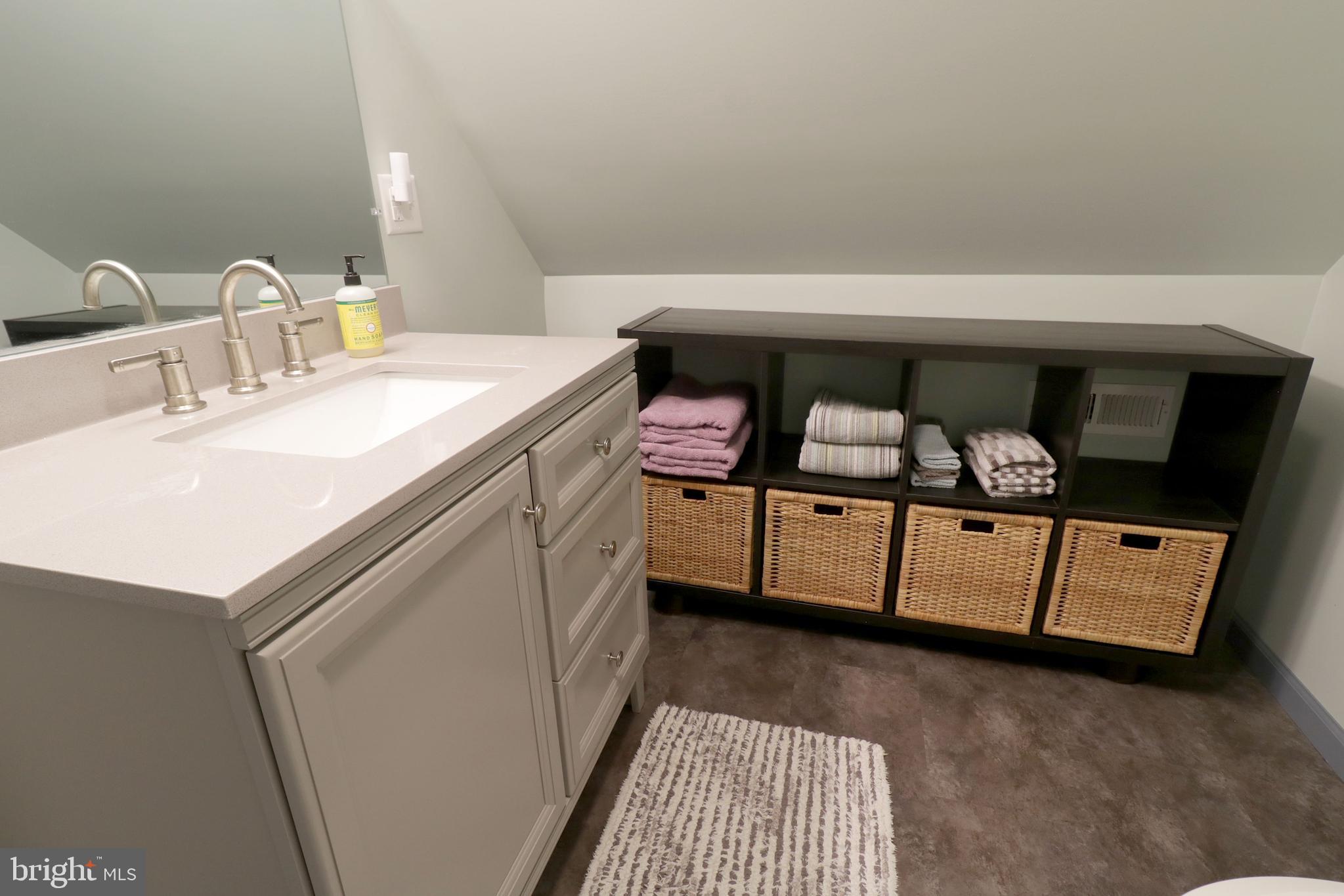 BLACK MOSHANNON - Residential