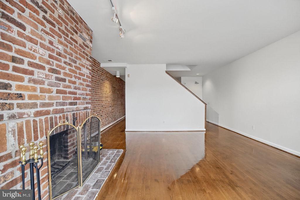410 11TH STREET NE 14