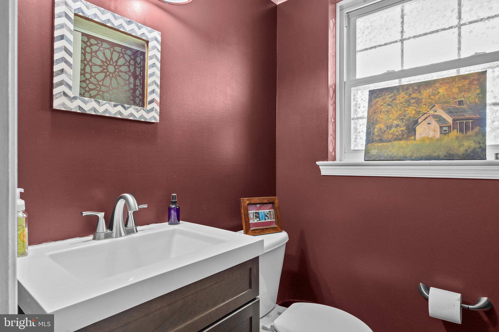 DELAVUE MANOR - Residential