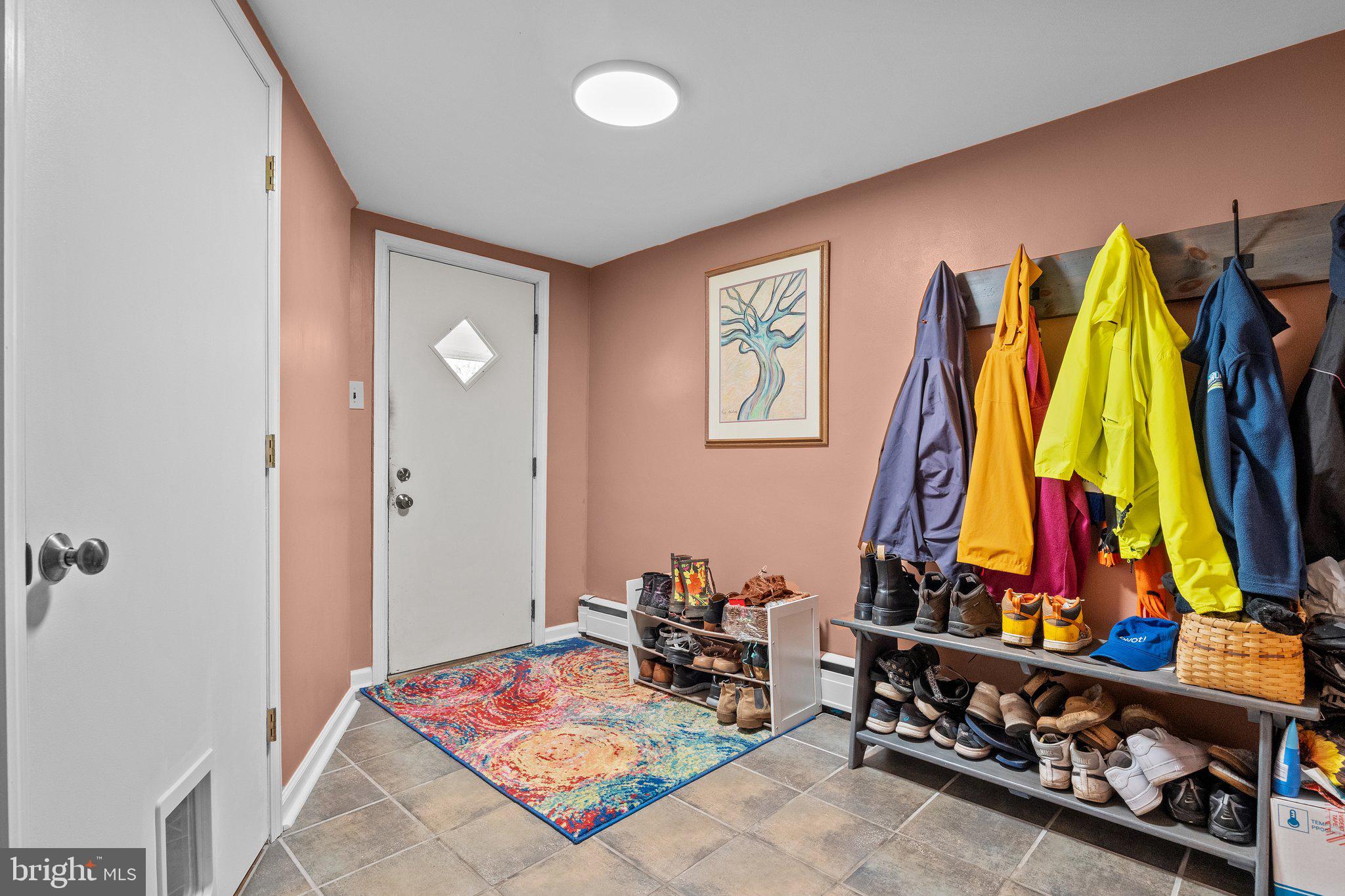 DELAVUE MANOR - Residential