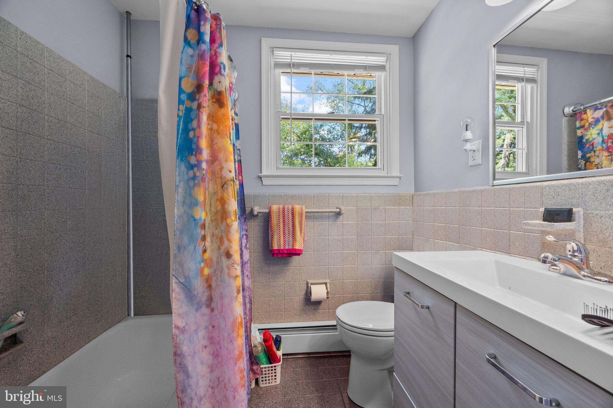 DELAVUE MANOR - Residential