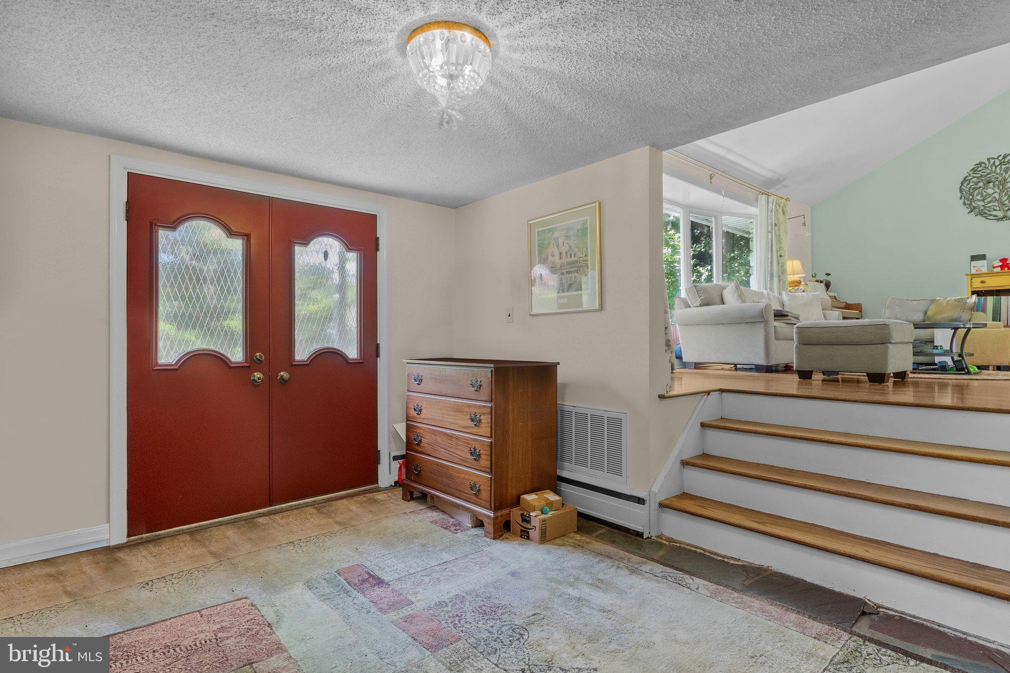 DELAVUE MANOR - Residential