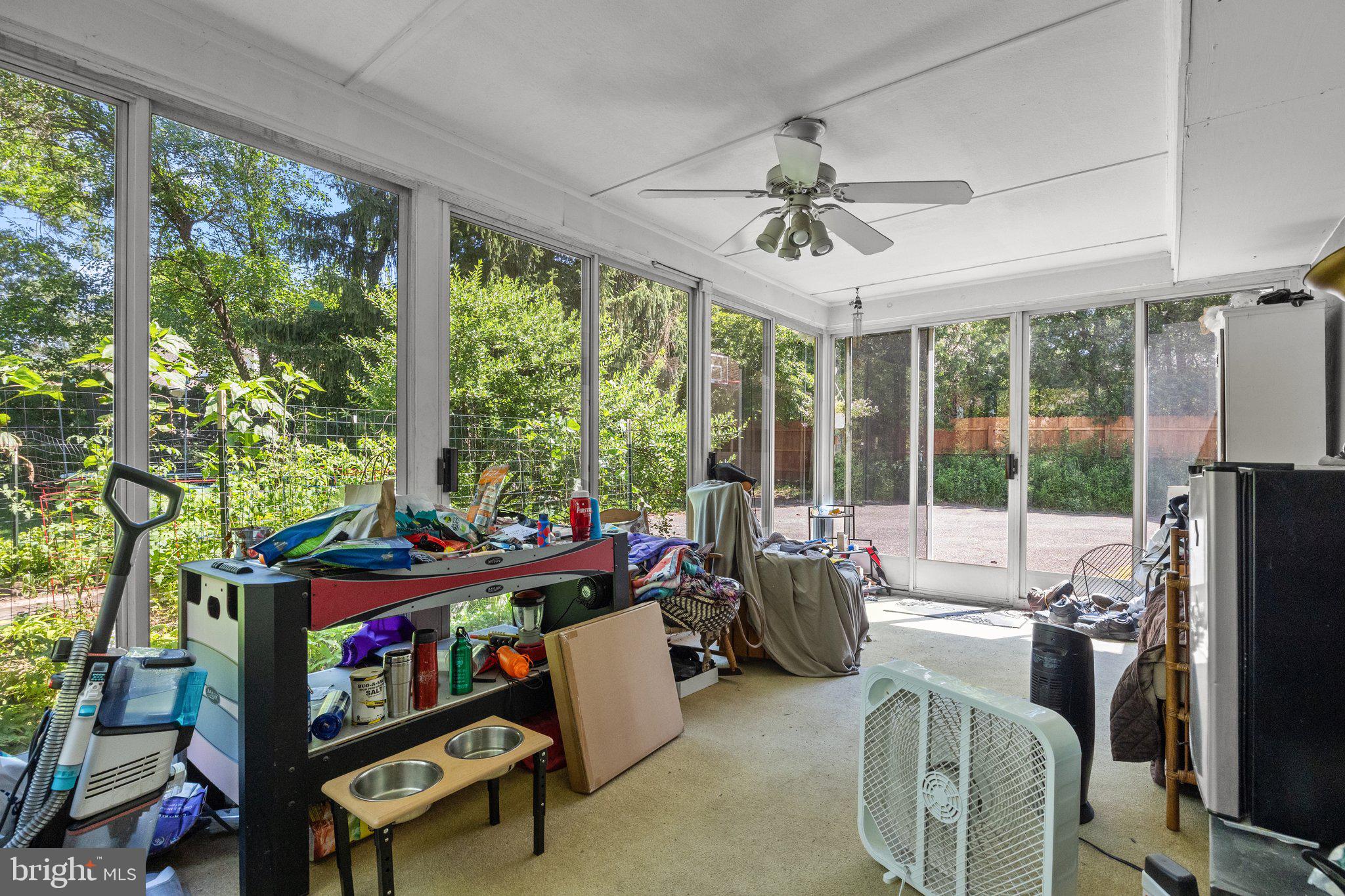 DELAVUE MANOR - Residential