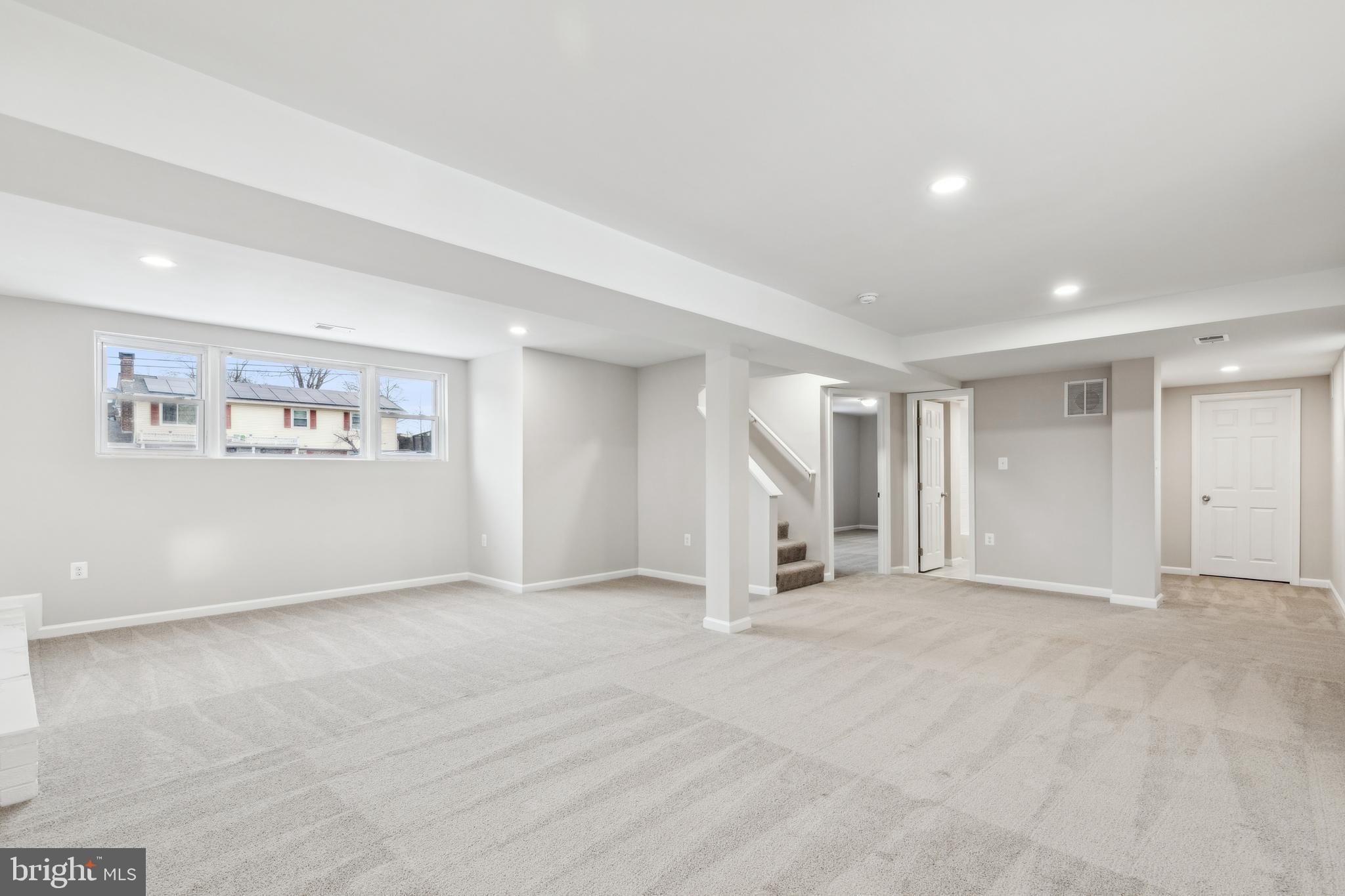 CRESTVIEW MANOR - Residential