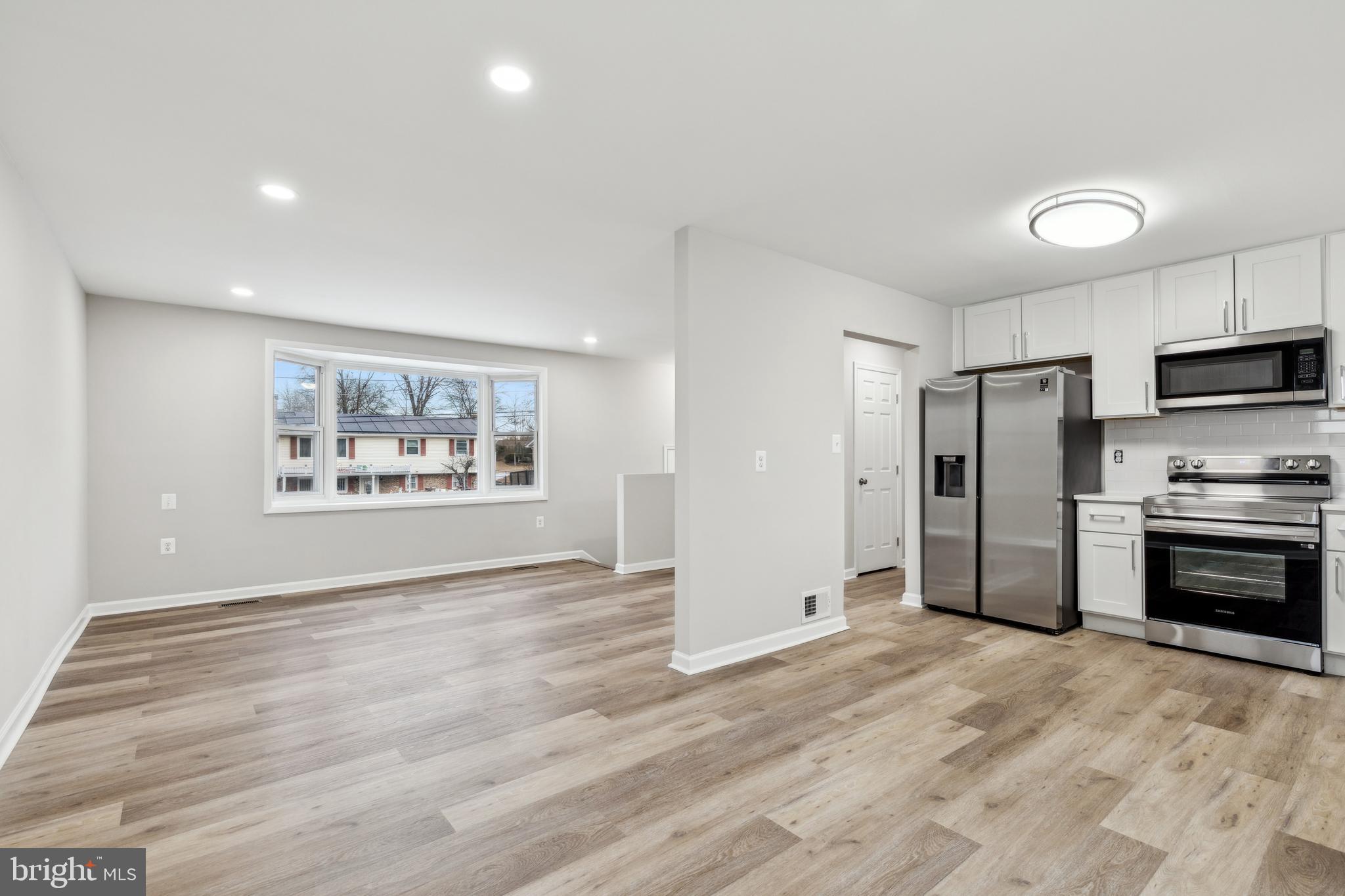 CRESTVIEW MANOR - Residential