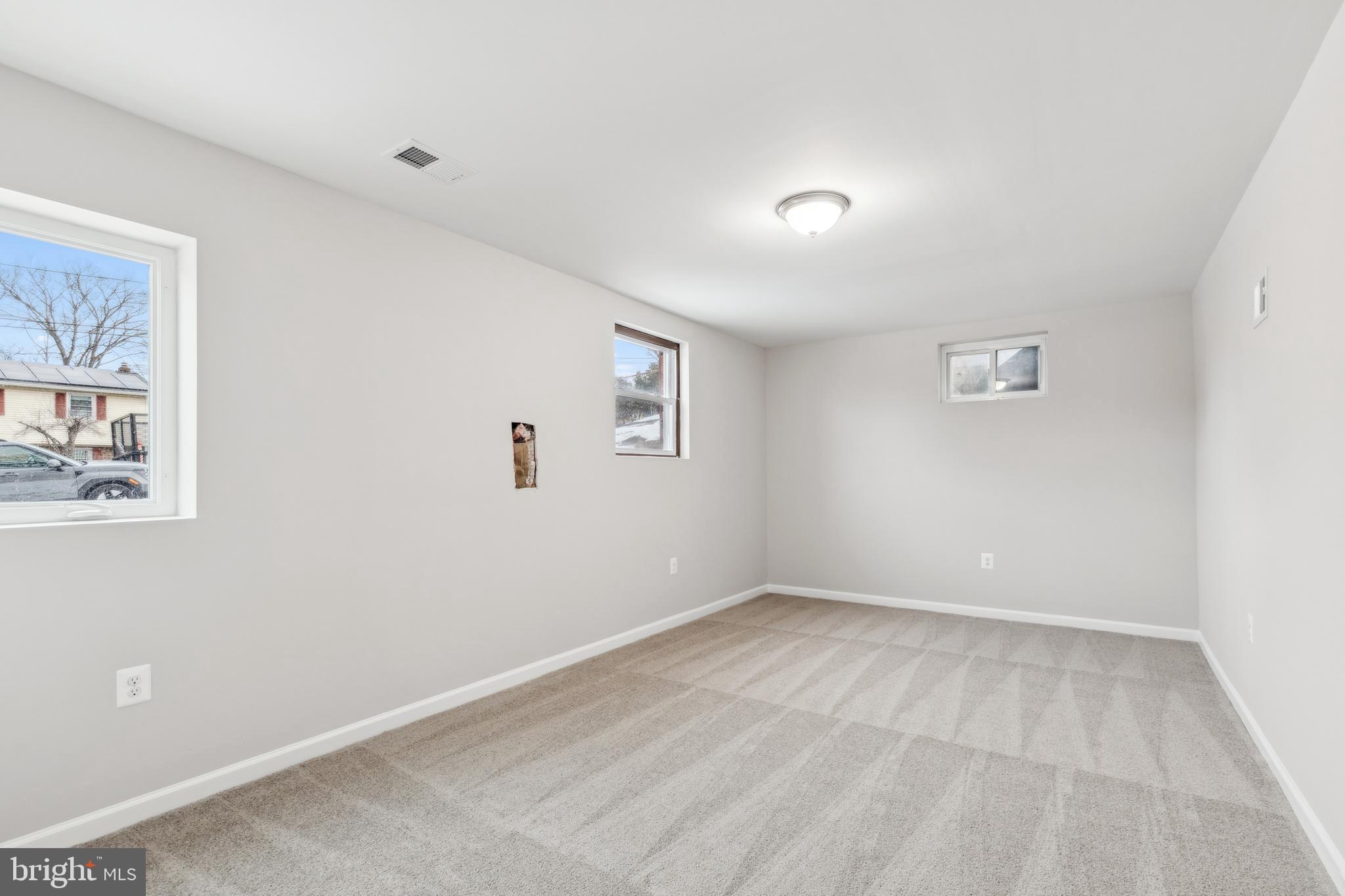 CRESTVIEW MANOR - Residential