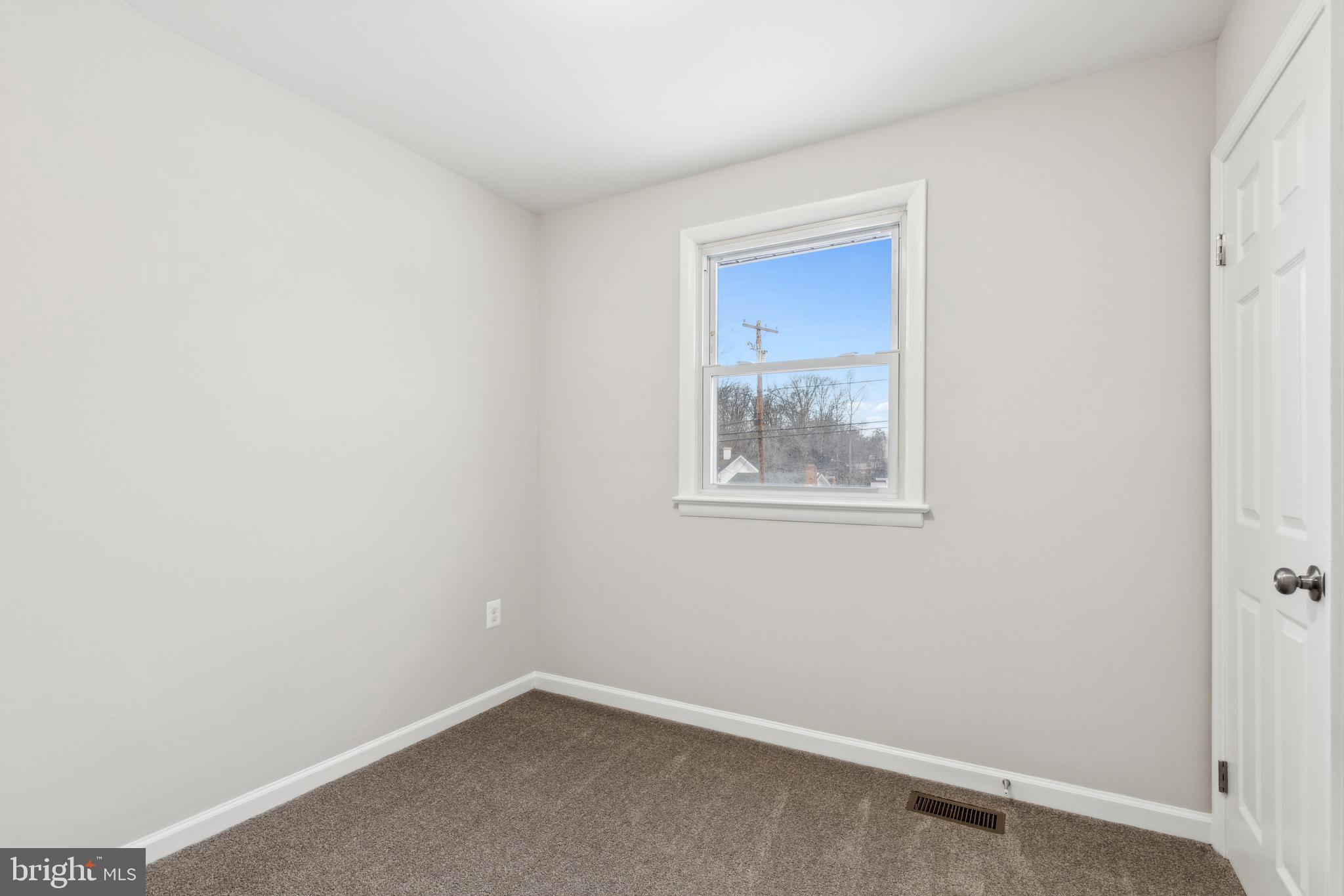 CRESTVIEW MANOR - Residential