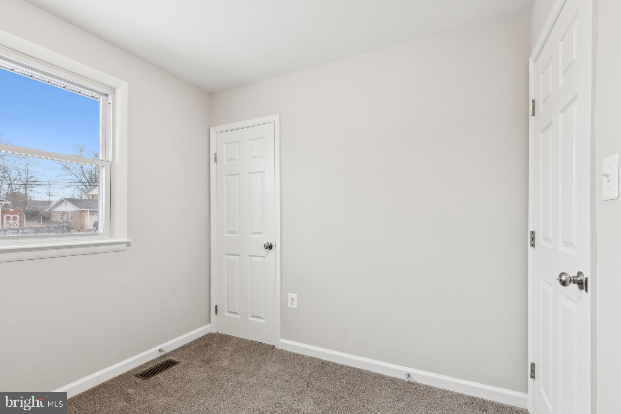 CRESTVIEW MANOR - Residential