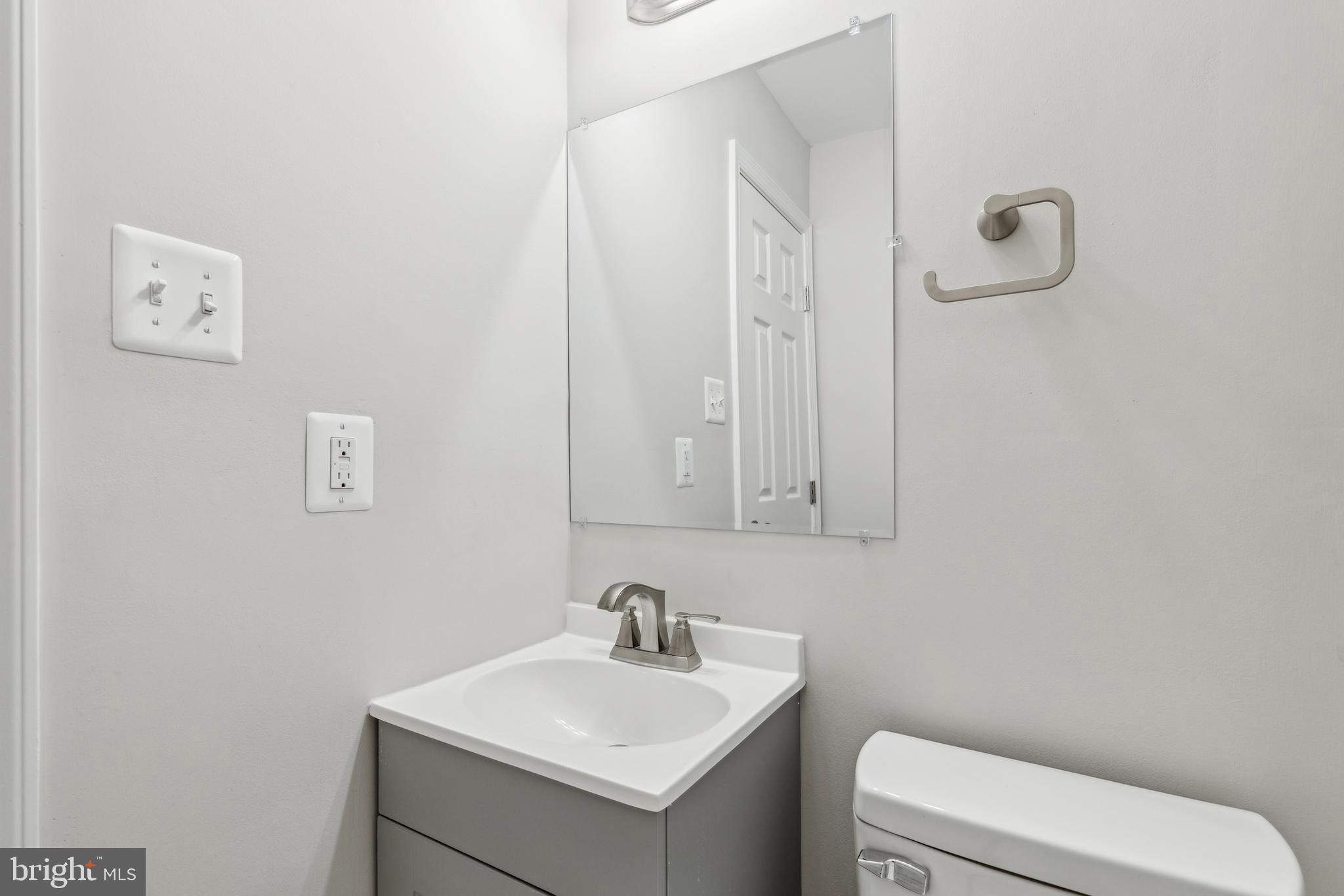 CRESTVIEW MANOR - Residential